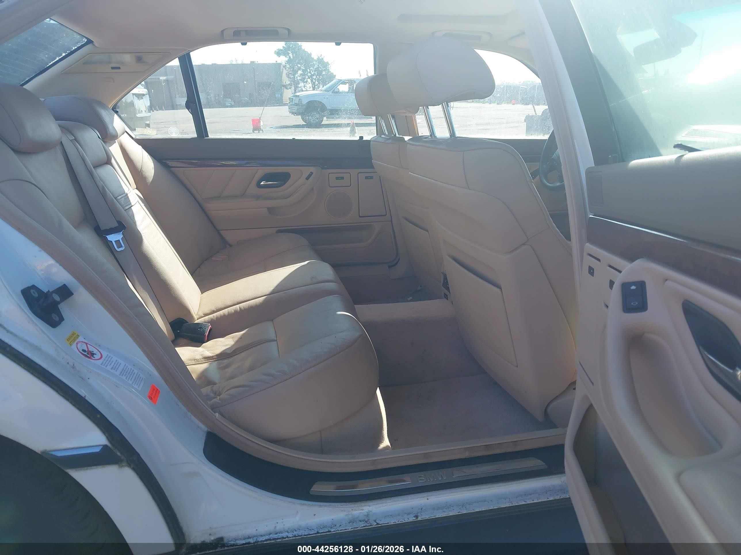 2000 Bmw 740il   White vin: WBAGH8342YDP13052