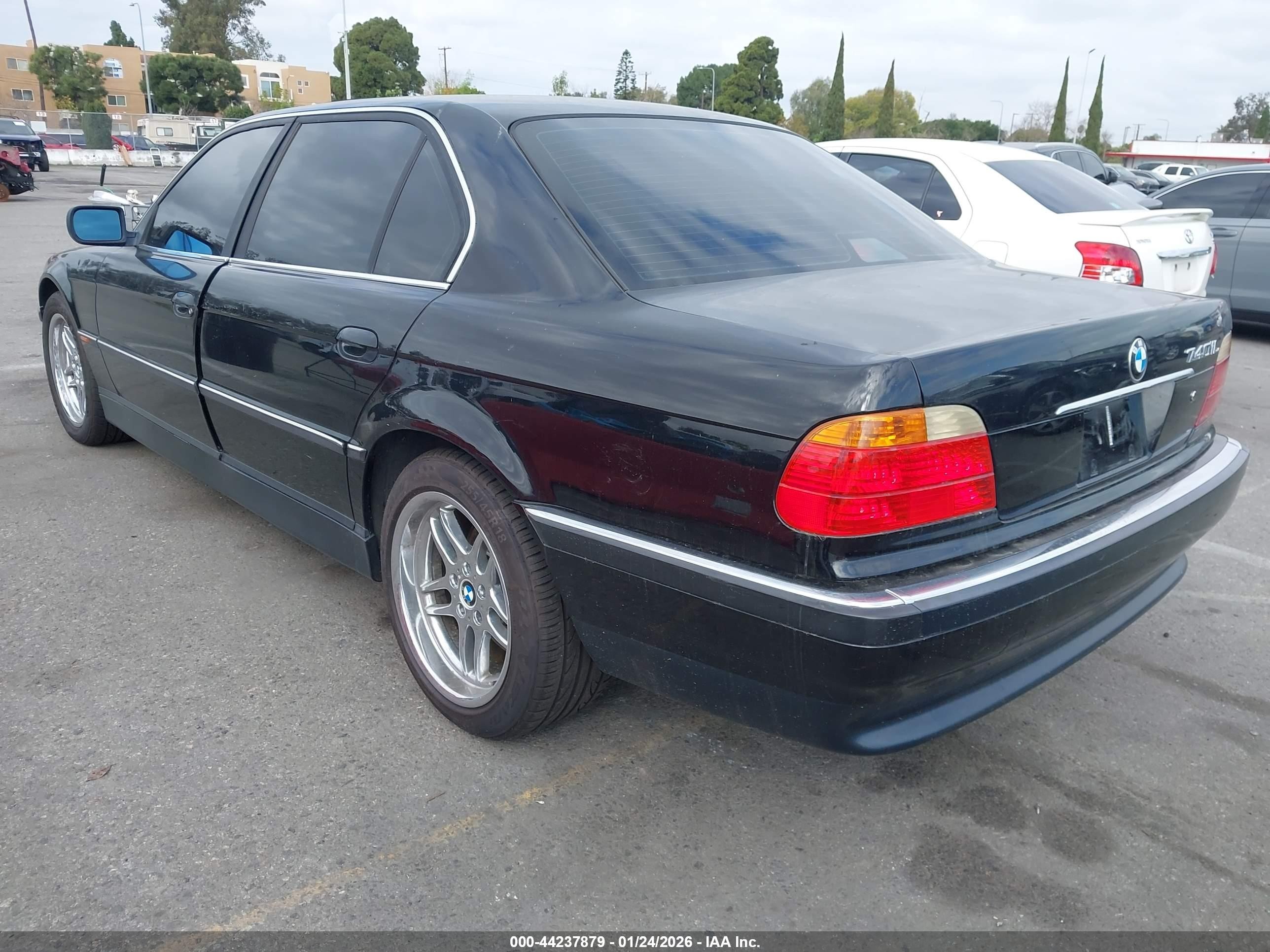 2000 Bmw 740il   Black vin: WBAGH8342YDP17070