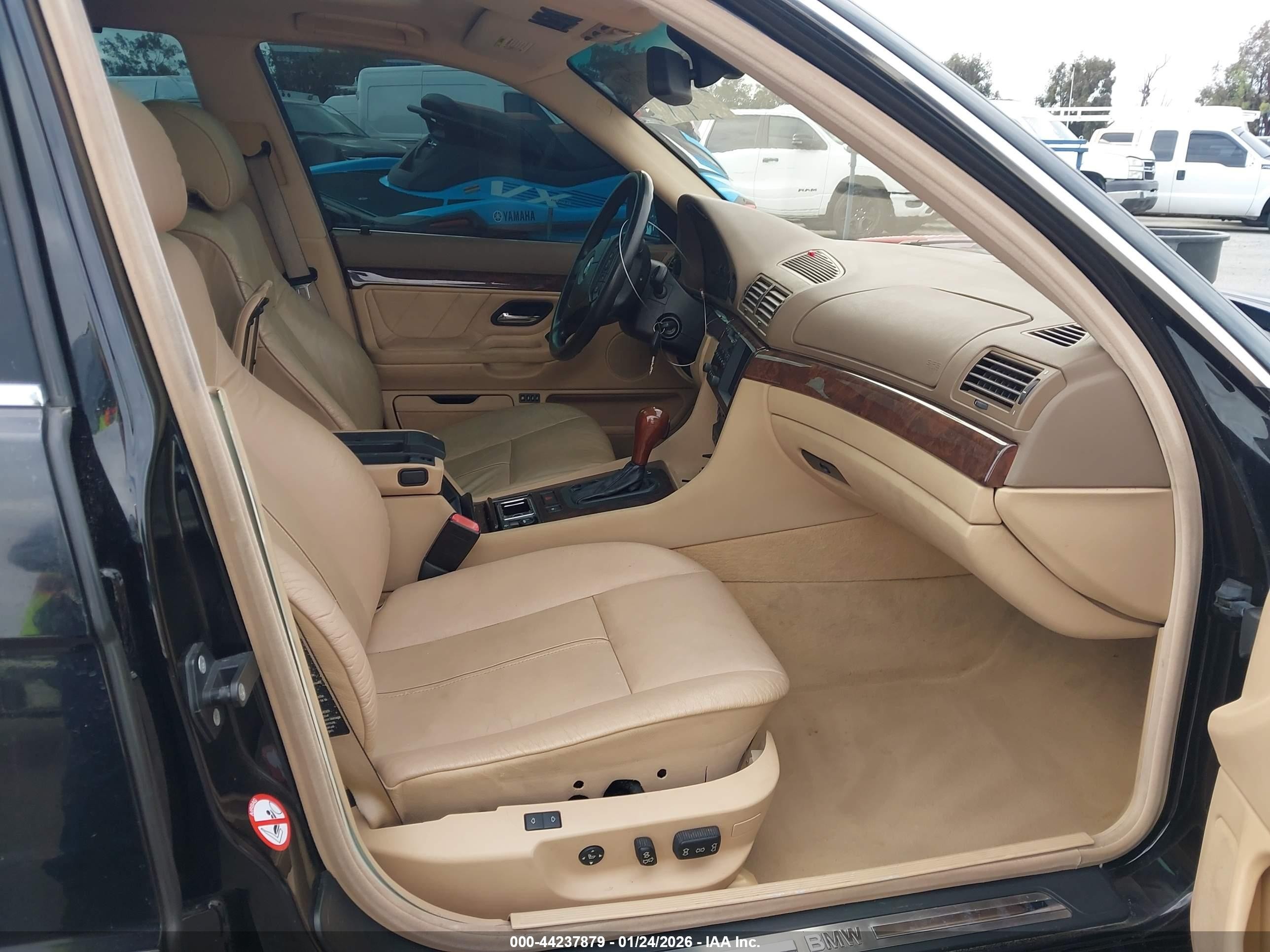2000 Bmw 740il   Black vin: WBAGH8342YDP17070