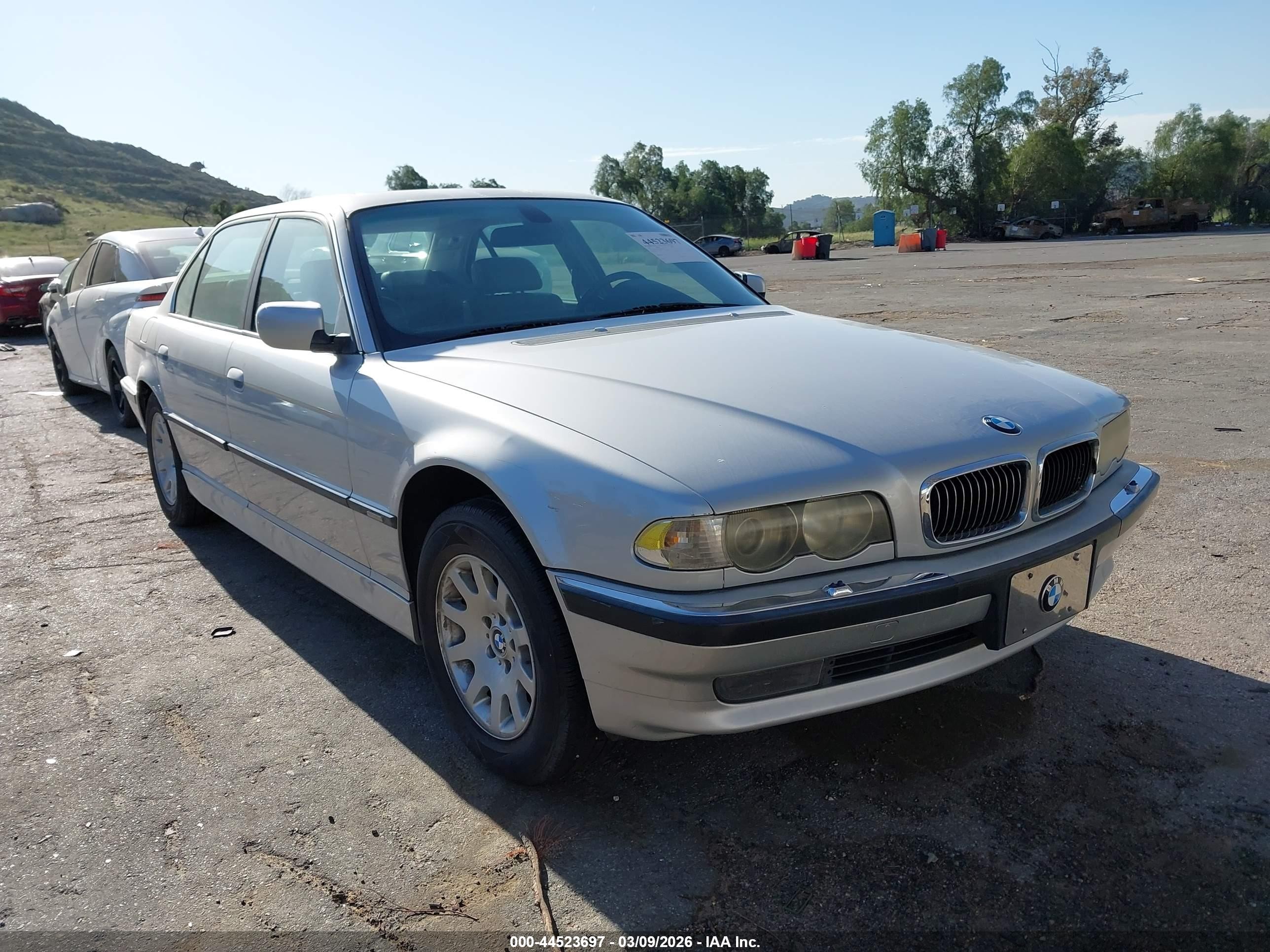 2001 Bmw 740il   Silver vin: WBAGH83431DP31307