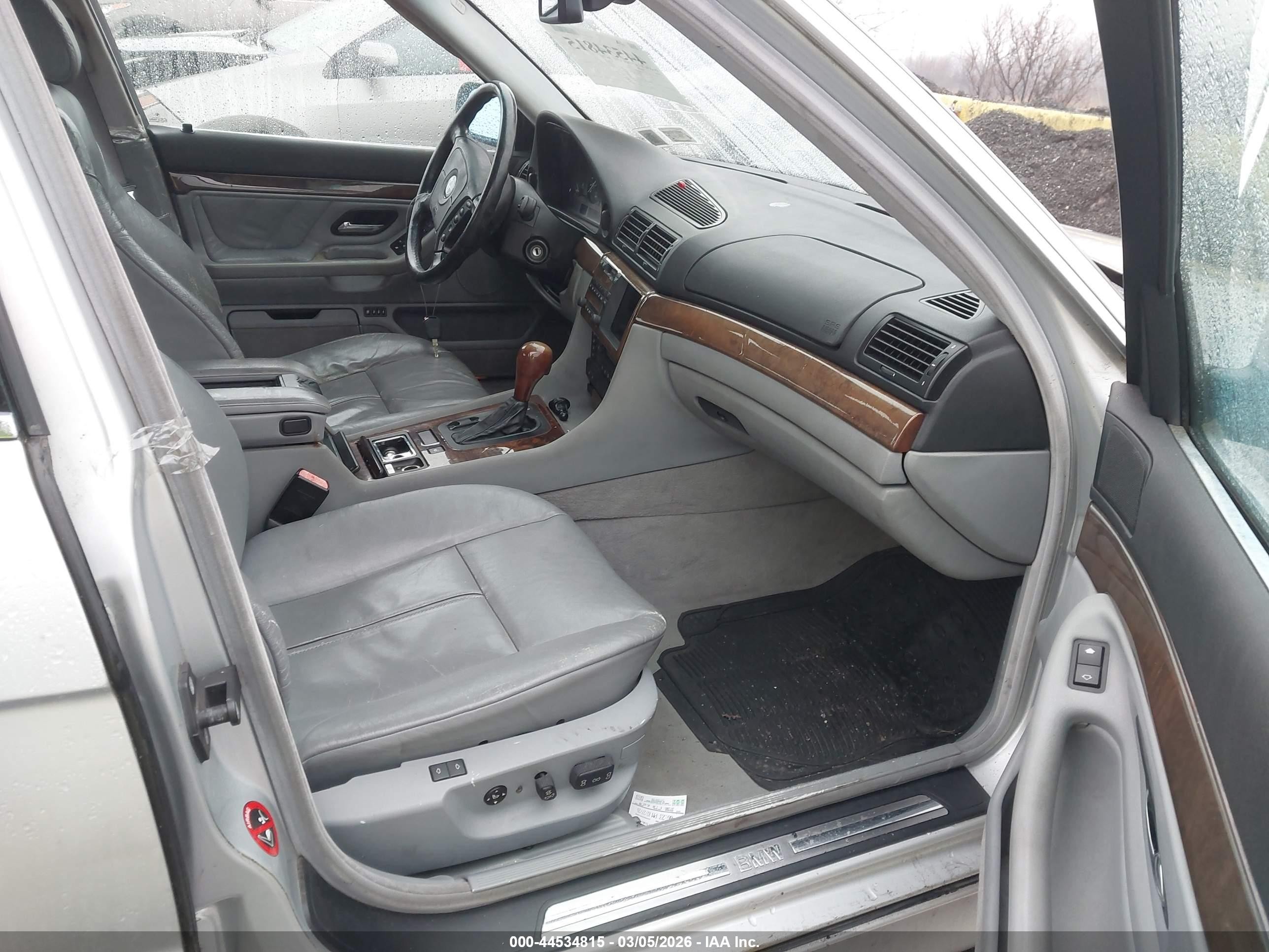 2000 Bmw 740il   Silver vin: WBAGH8343YDP08569
