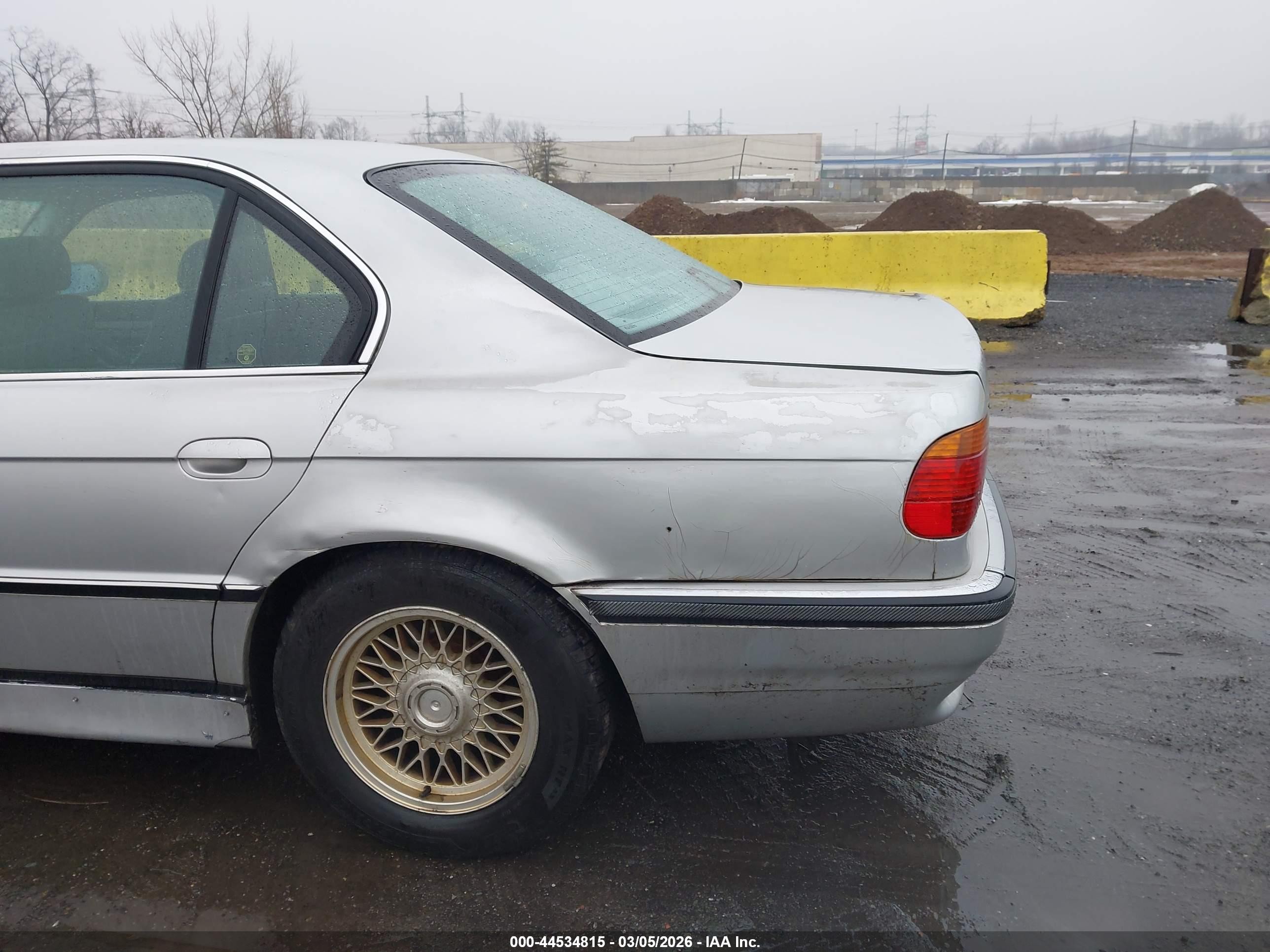 2000 Bmw 740il   Silver vin: WBAGH8343YDP08569