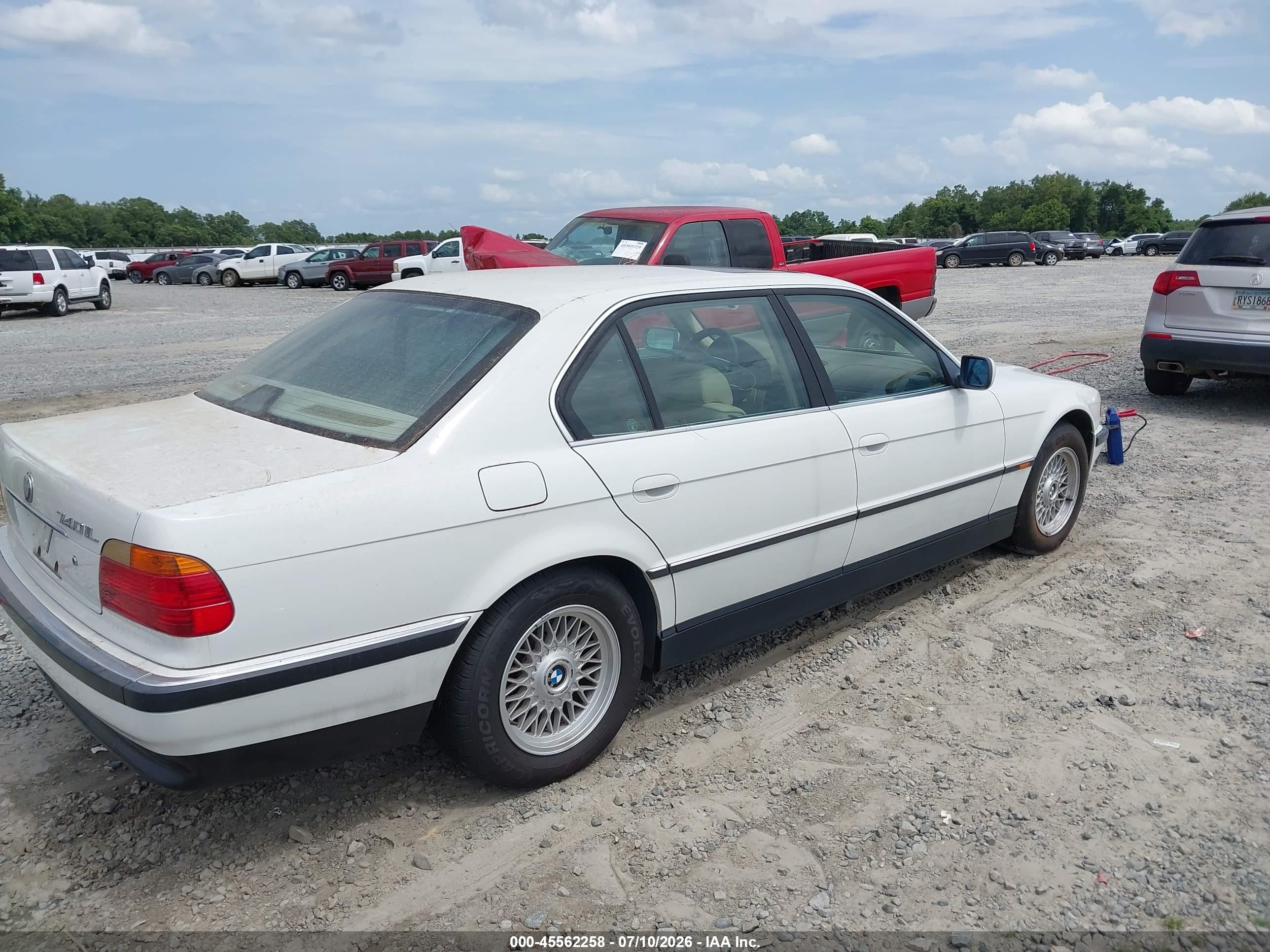2000 Bmw 740il   White vin: WBAGH8343YDP12881