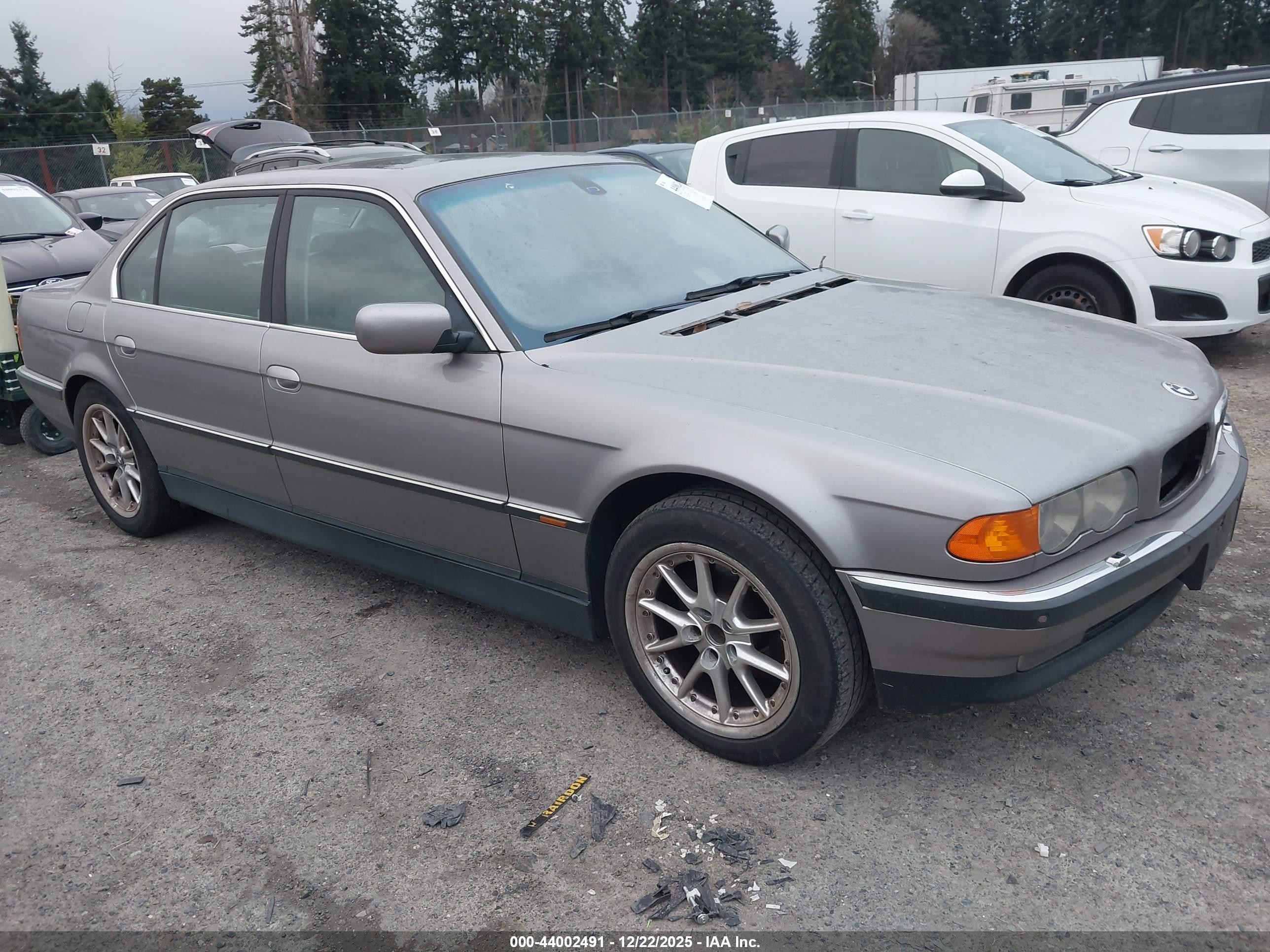 2000 Bmw 740il   Silver vin: WBAGH8344YDP16745