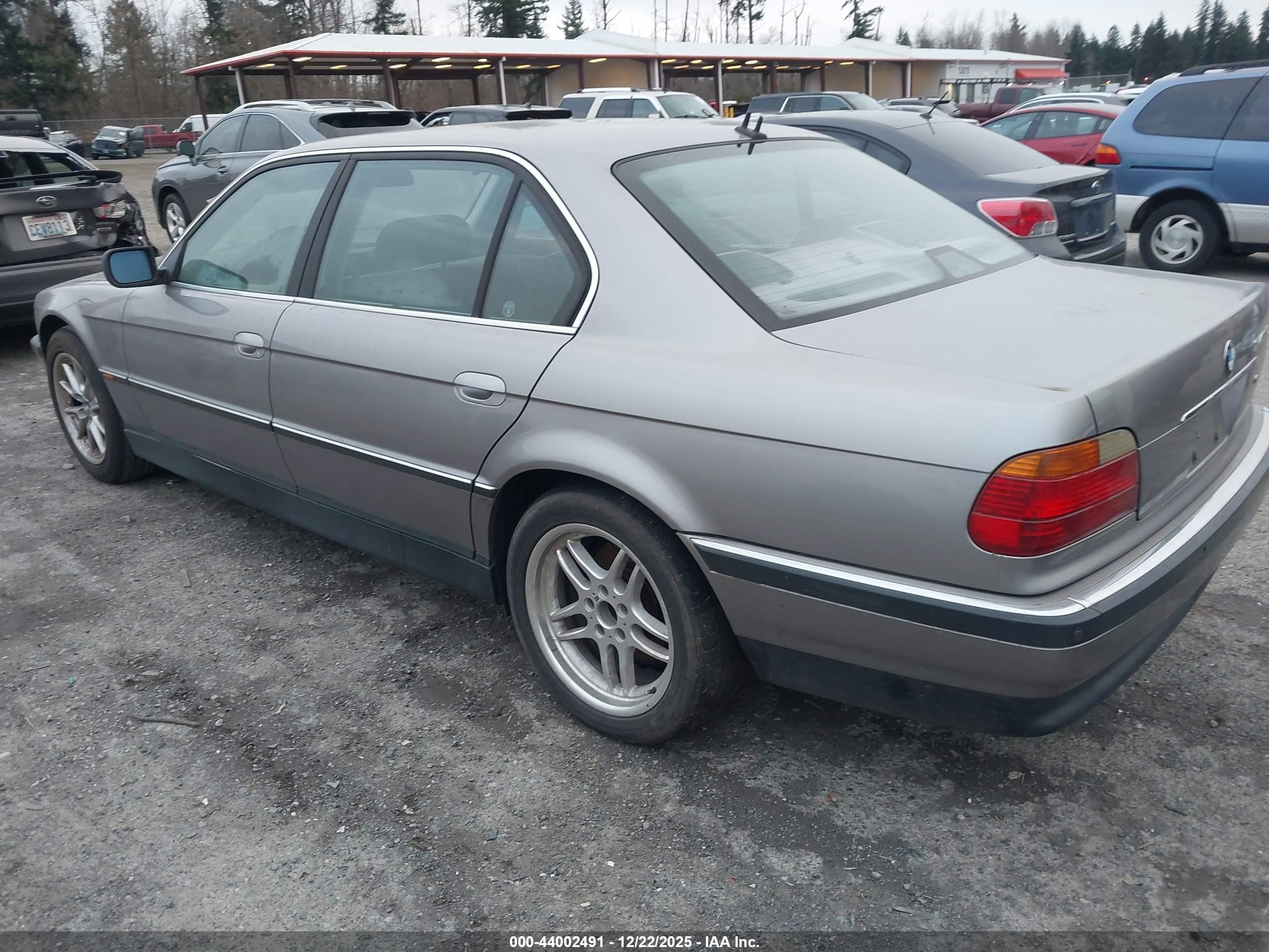 2000 Bmw 740il   Silver vin: WBAGH8344YDP16745