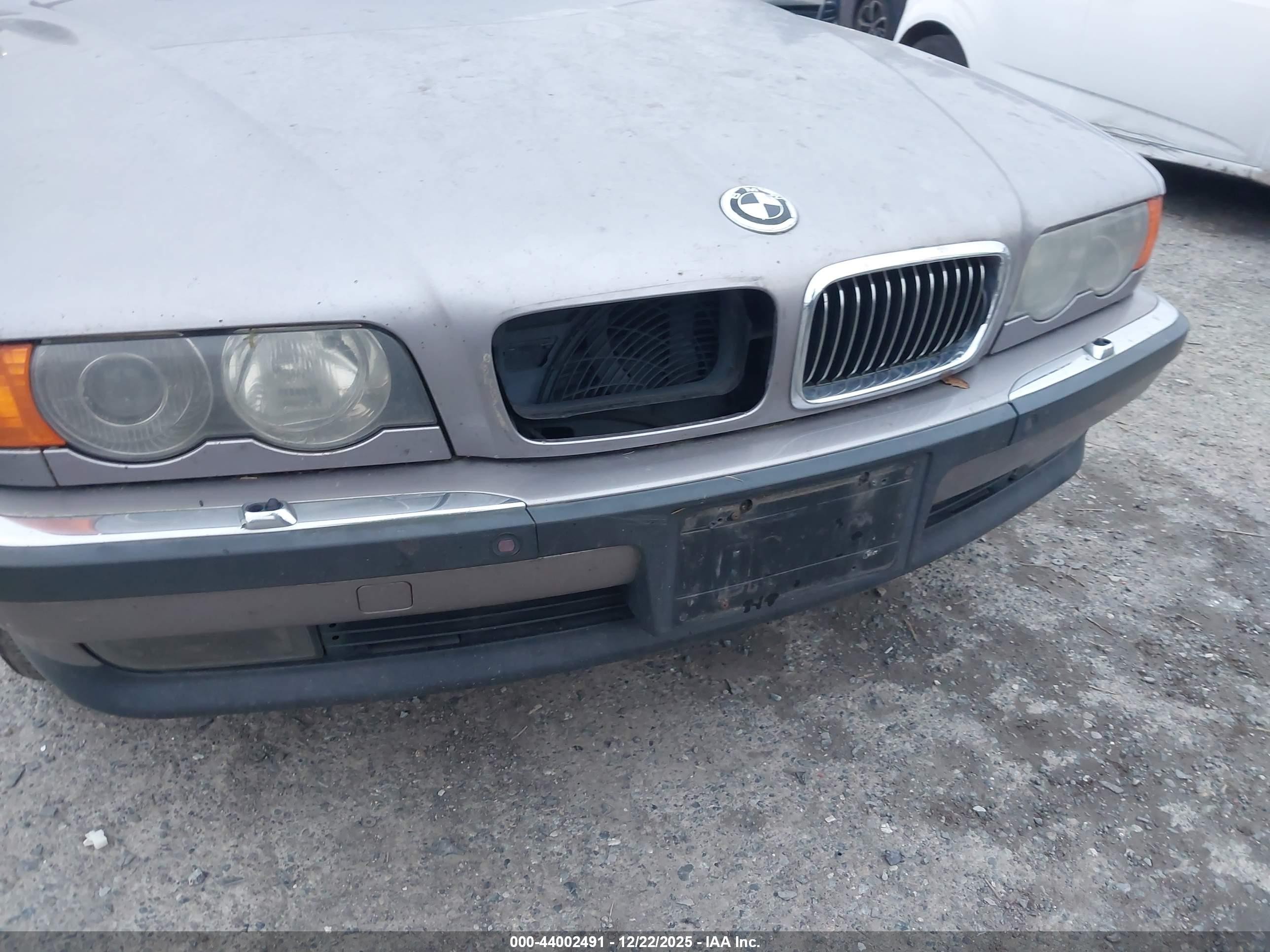 2000 Bmw 740il   Silver vin: WBAGH8344YDP16745