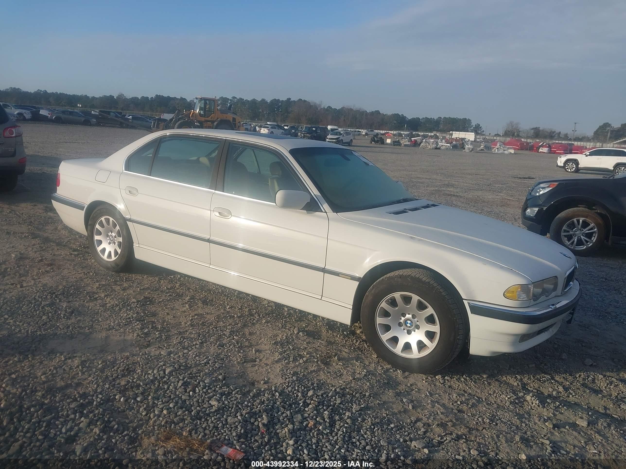2001 Bmw 740il   White vin: WBAGH83451DP20194