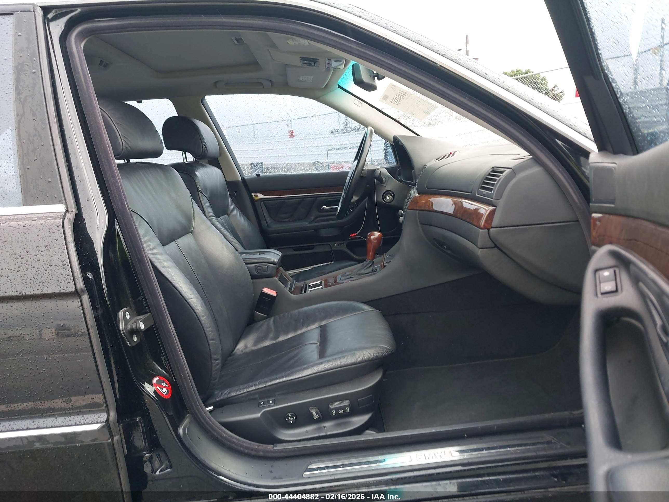 2000 Bmw 740il   Black vin: WBAGH8345YDP11120