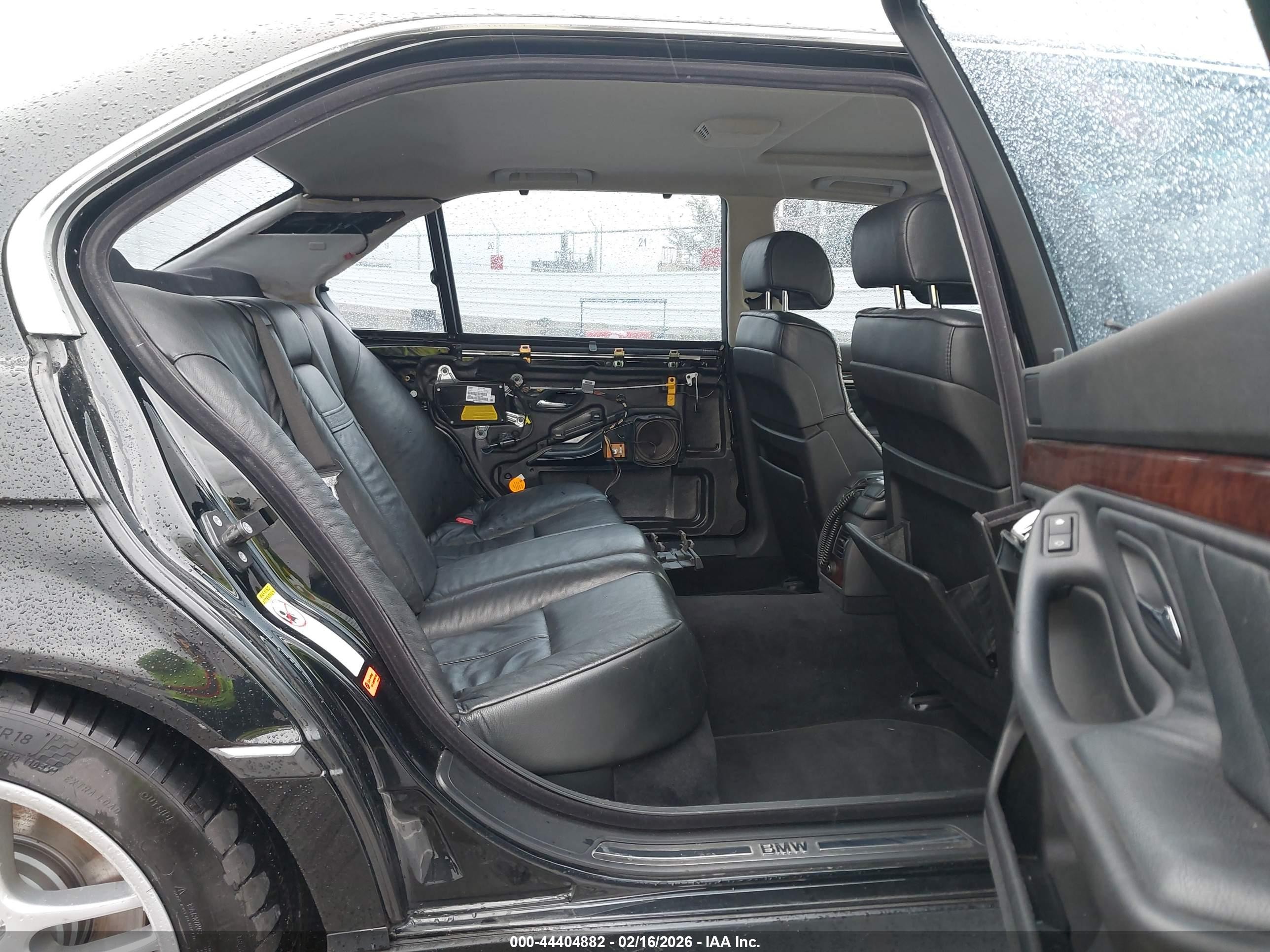 2000 Bmw 740il   Black vin: WBAGH8345YDP11120