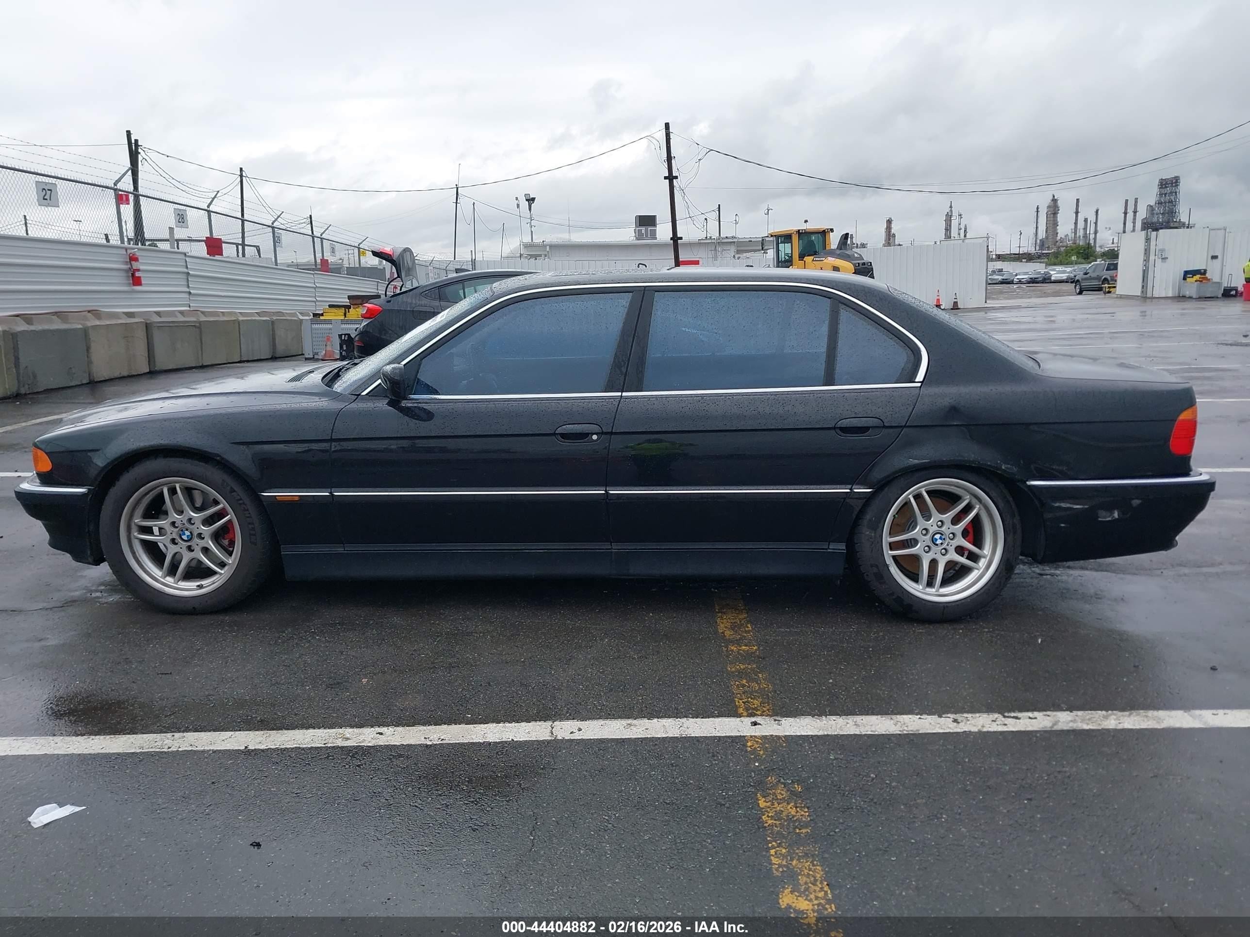 2000 Bmw 740il   Black vin: WBAGH8345YDP11120