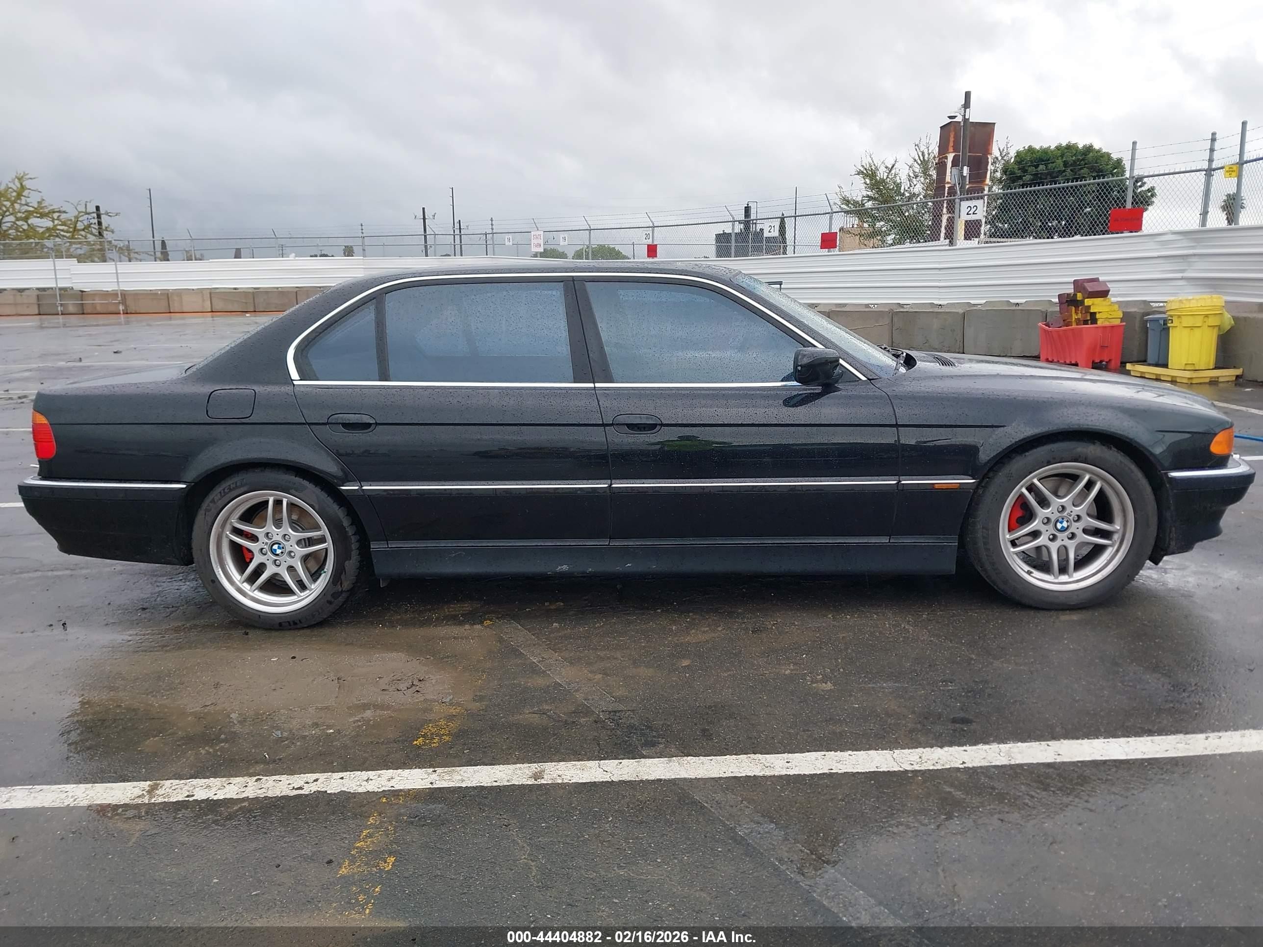 2000 Bmw 740il   Black vin: WBAGH8345YDP11120