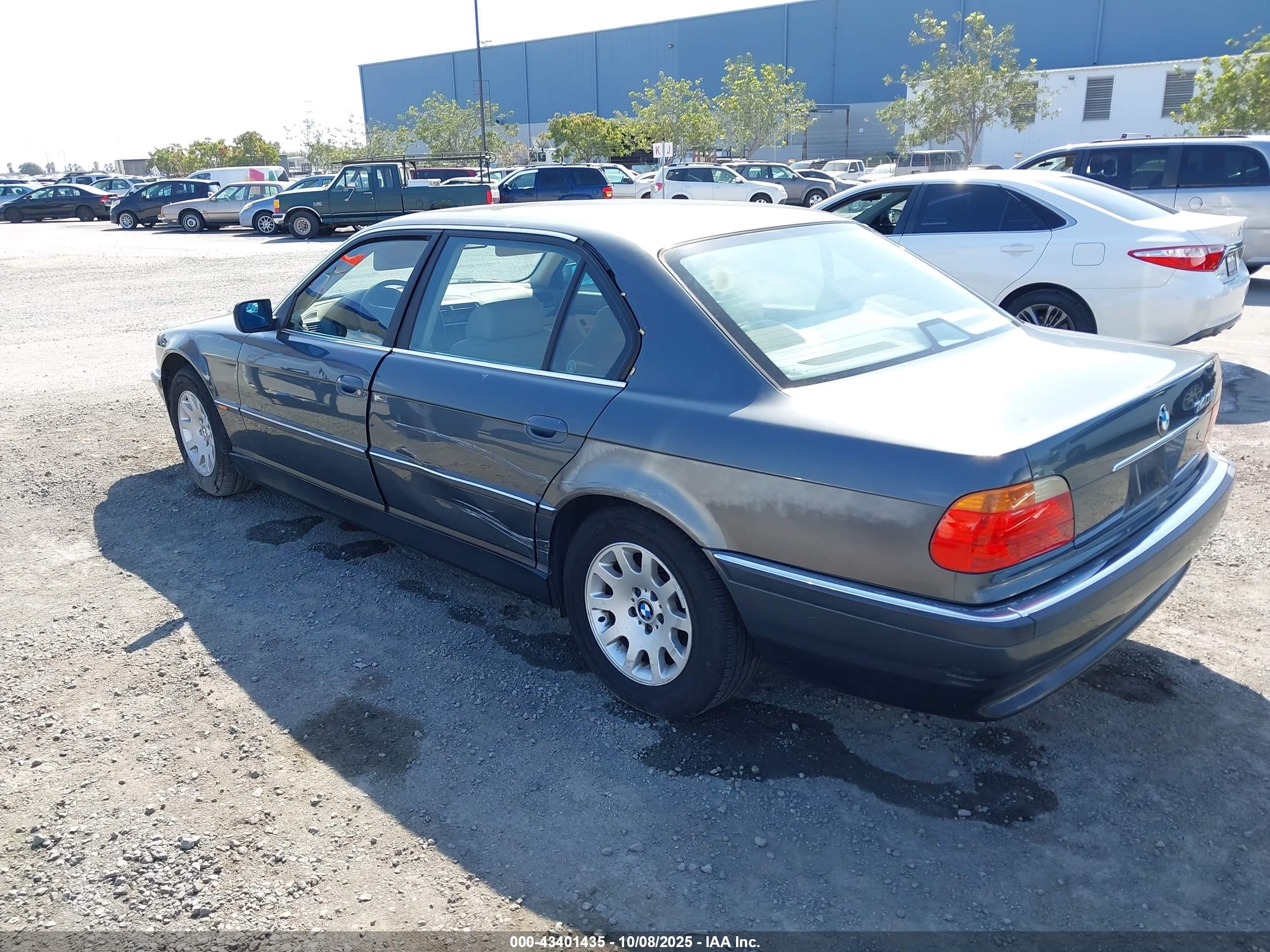 2000 Bmw 740il   Gray vin: WBAGH8347YDP09756