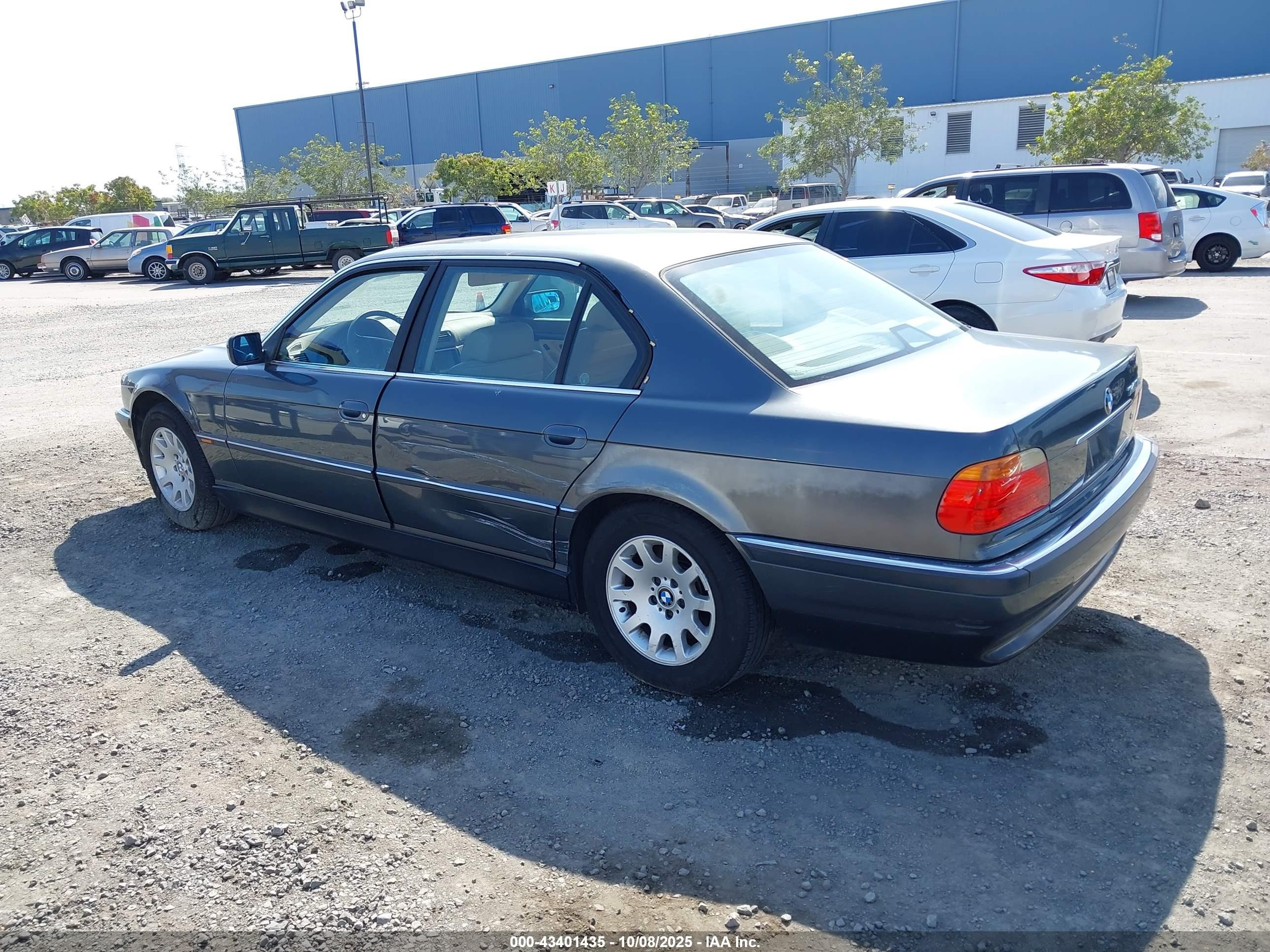 2000 Bmw 740il   Gray vin: WBAGH8347YDP09756
