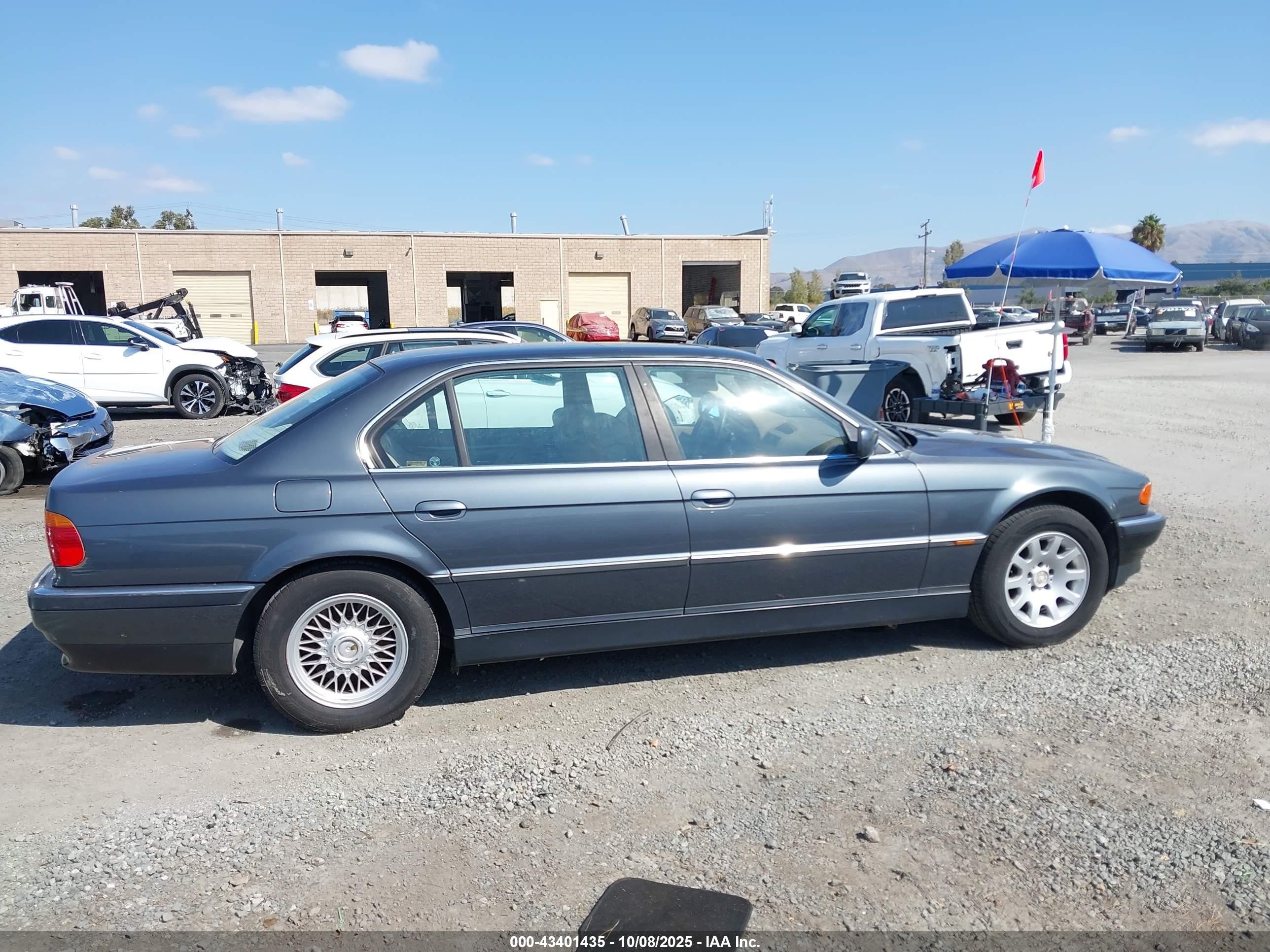 2000 Bmw 740il   Gray vin: WBAGH8347YDP09756