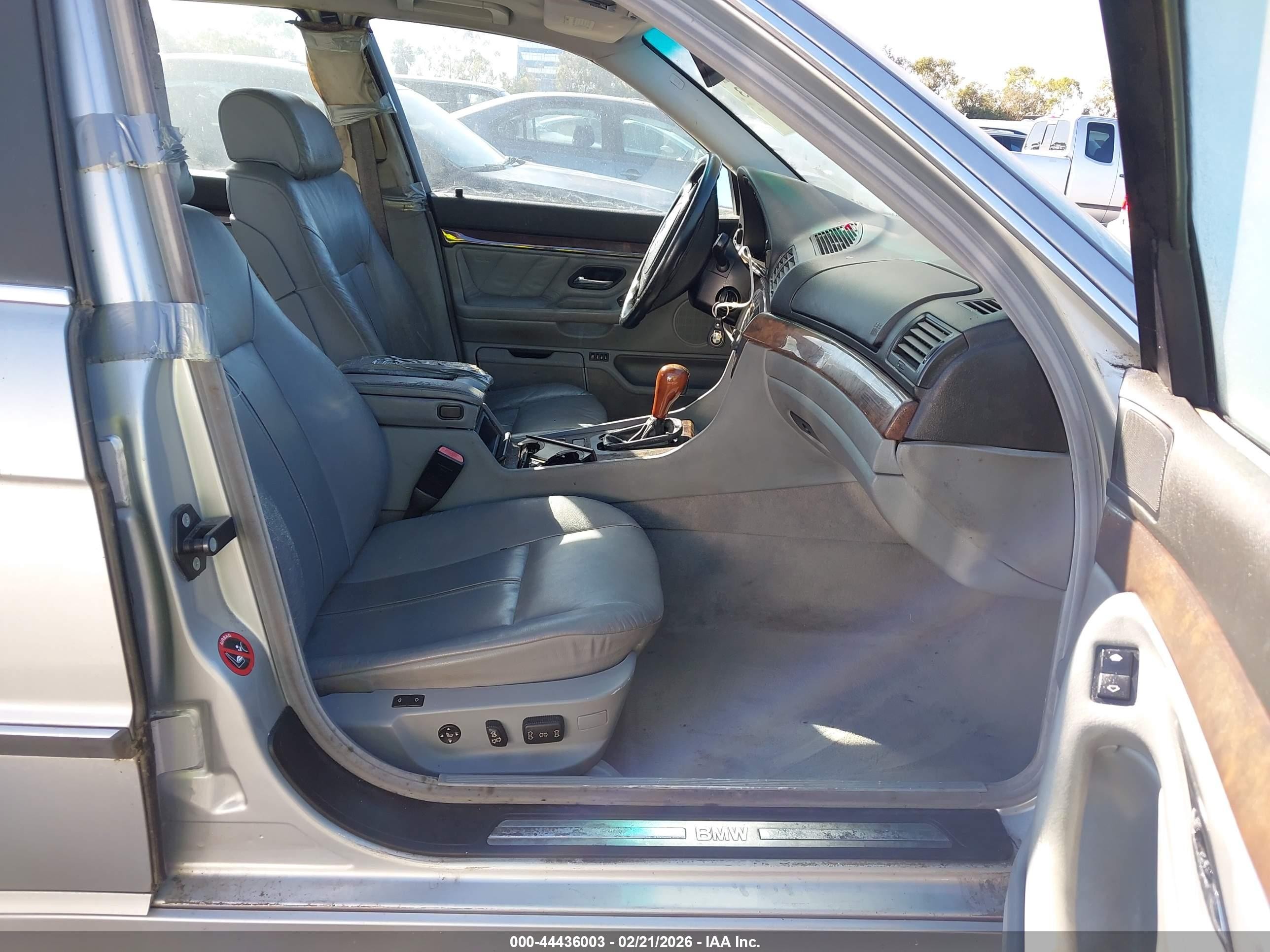 2000 Bmw 740il   Silver vin: WBAGH8347YDP11460