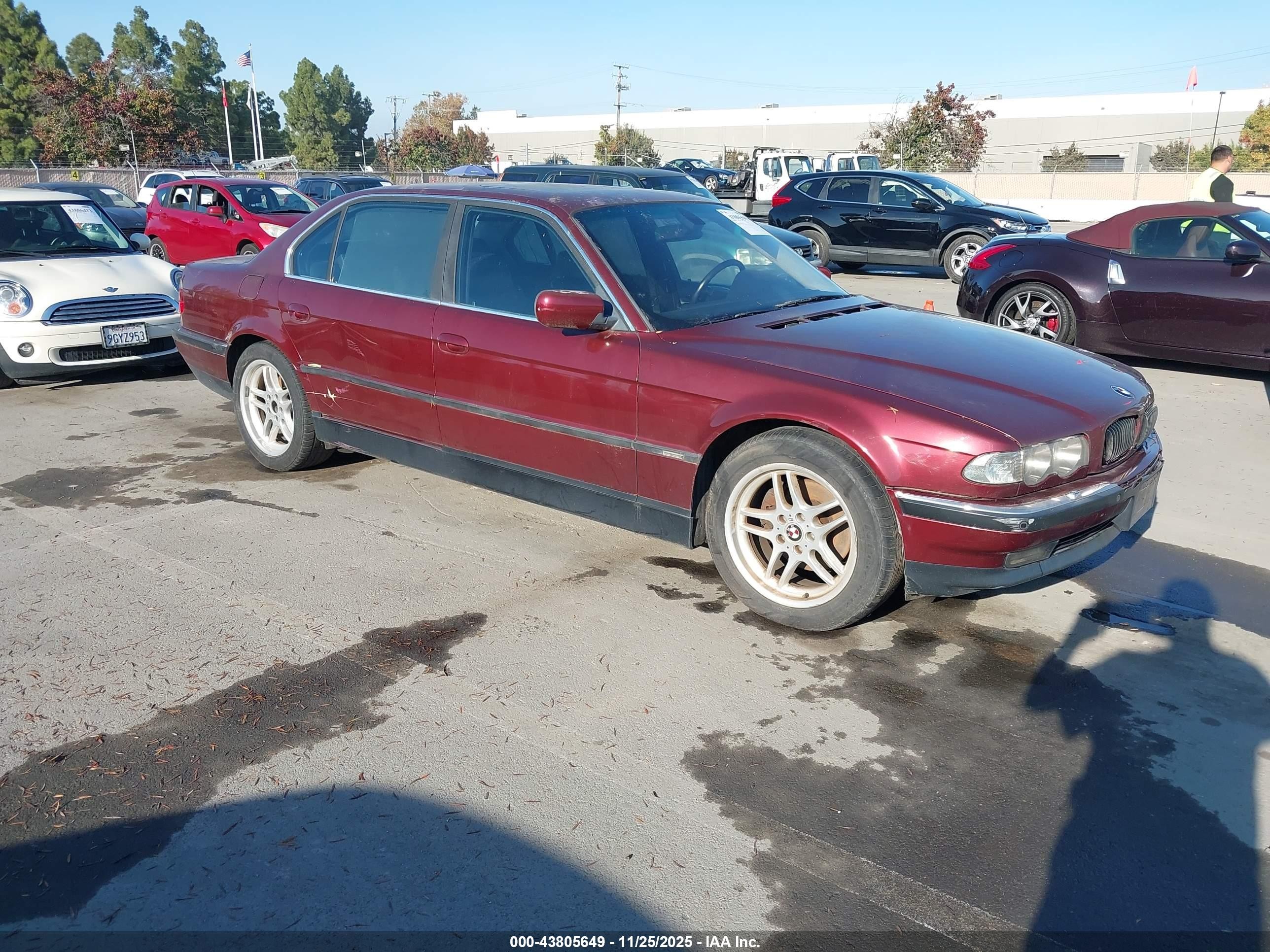 2000 Bmw 740il   Burgundy vin: WBAGH8347YDP13452