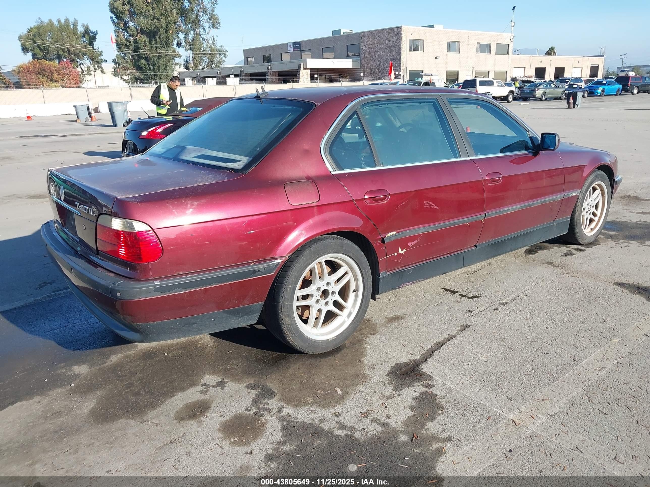 2000 Bmw 740il   Burgundy vin: WBAGH8347YDP13452