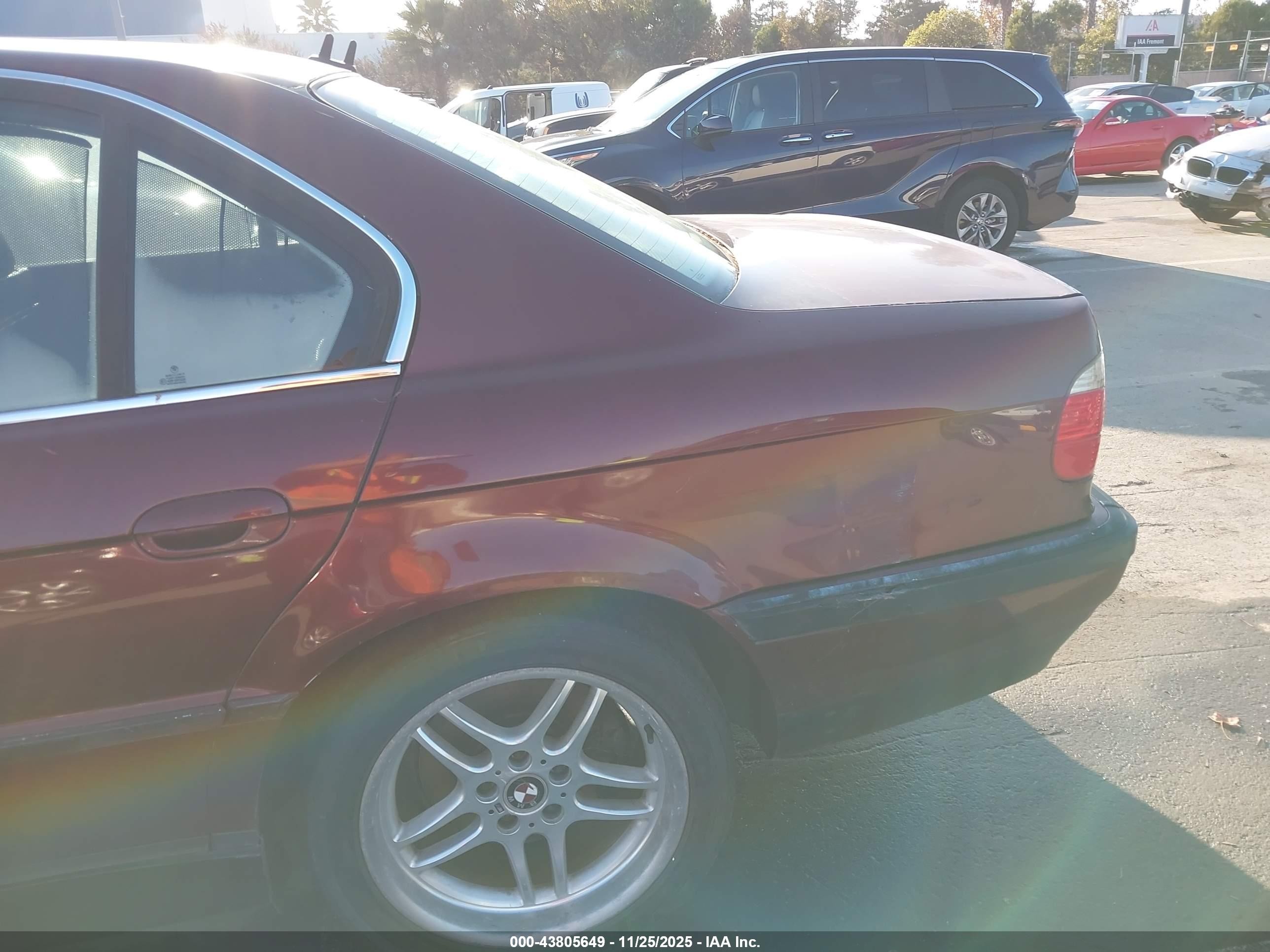 2000 Bmw 740il   Burgundy vin: WBAGH8347YDP13452