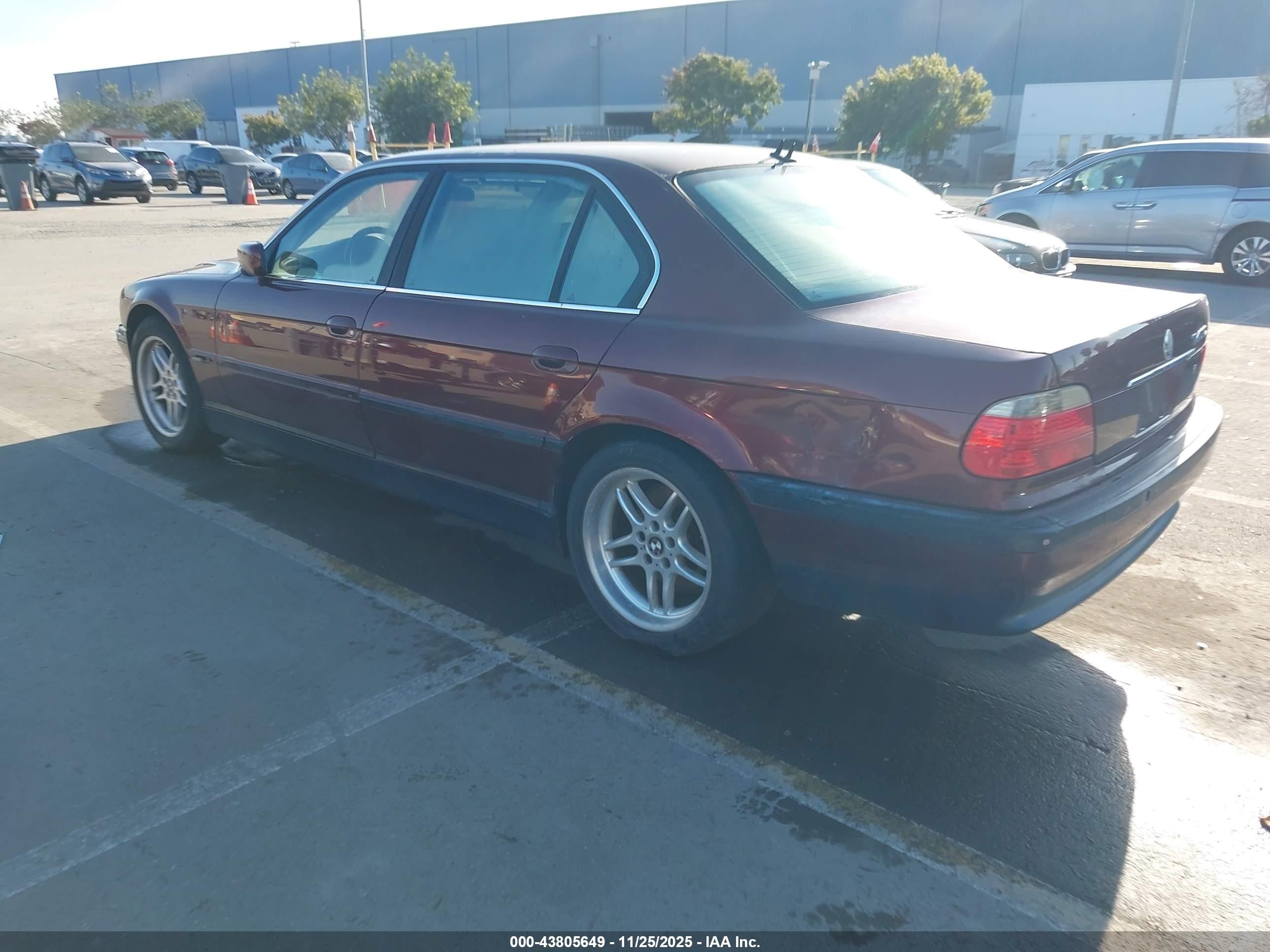 2000 Bmw 740il   Burgundy vin: WBAGH8347YDP13452