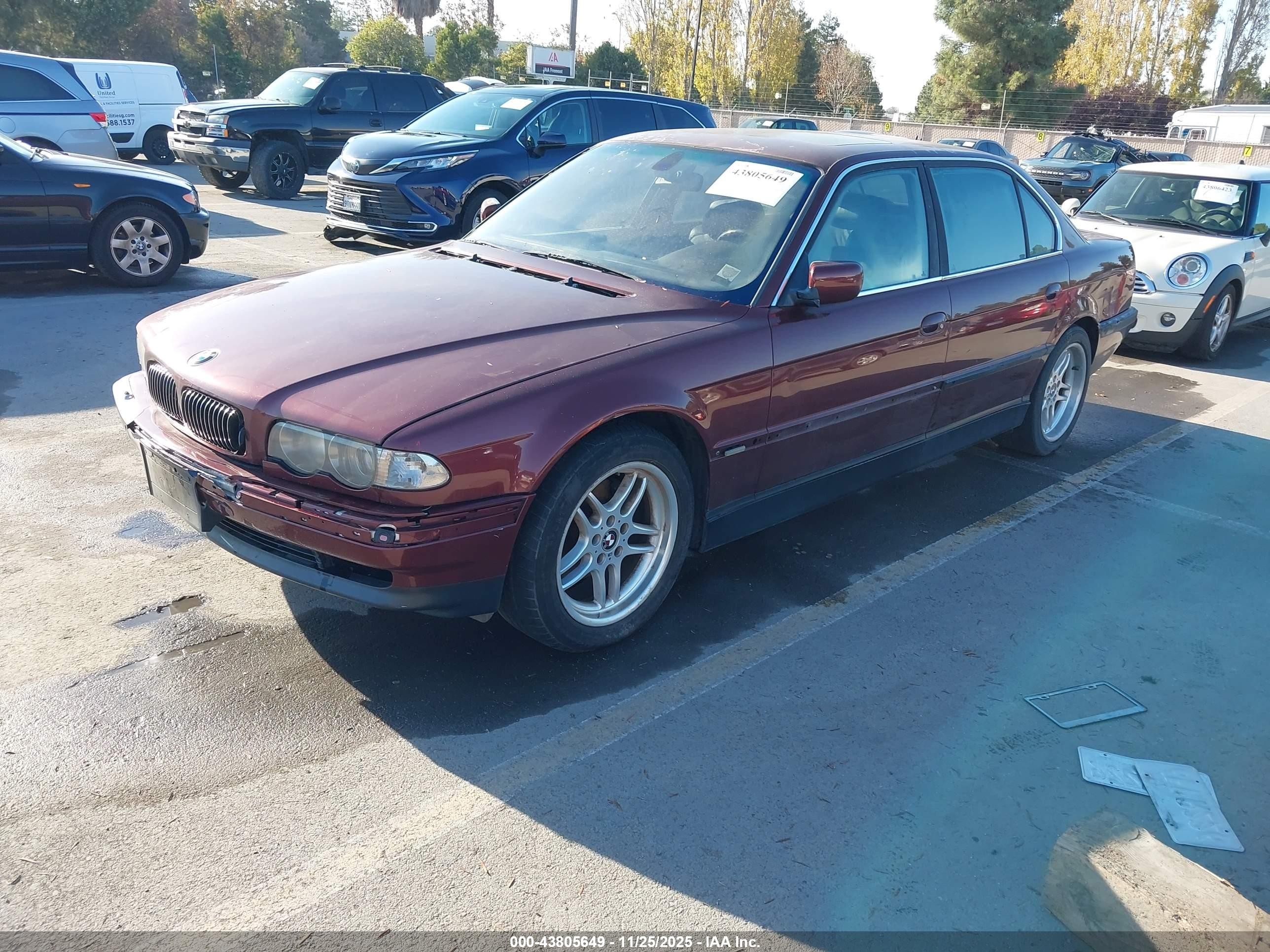 2000 Bmw 740il   Burgundy vin: WBAGH8347YDP13452