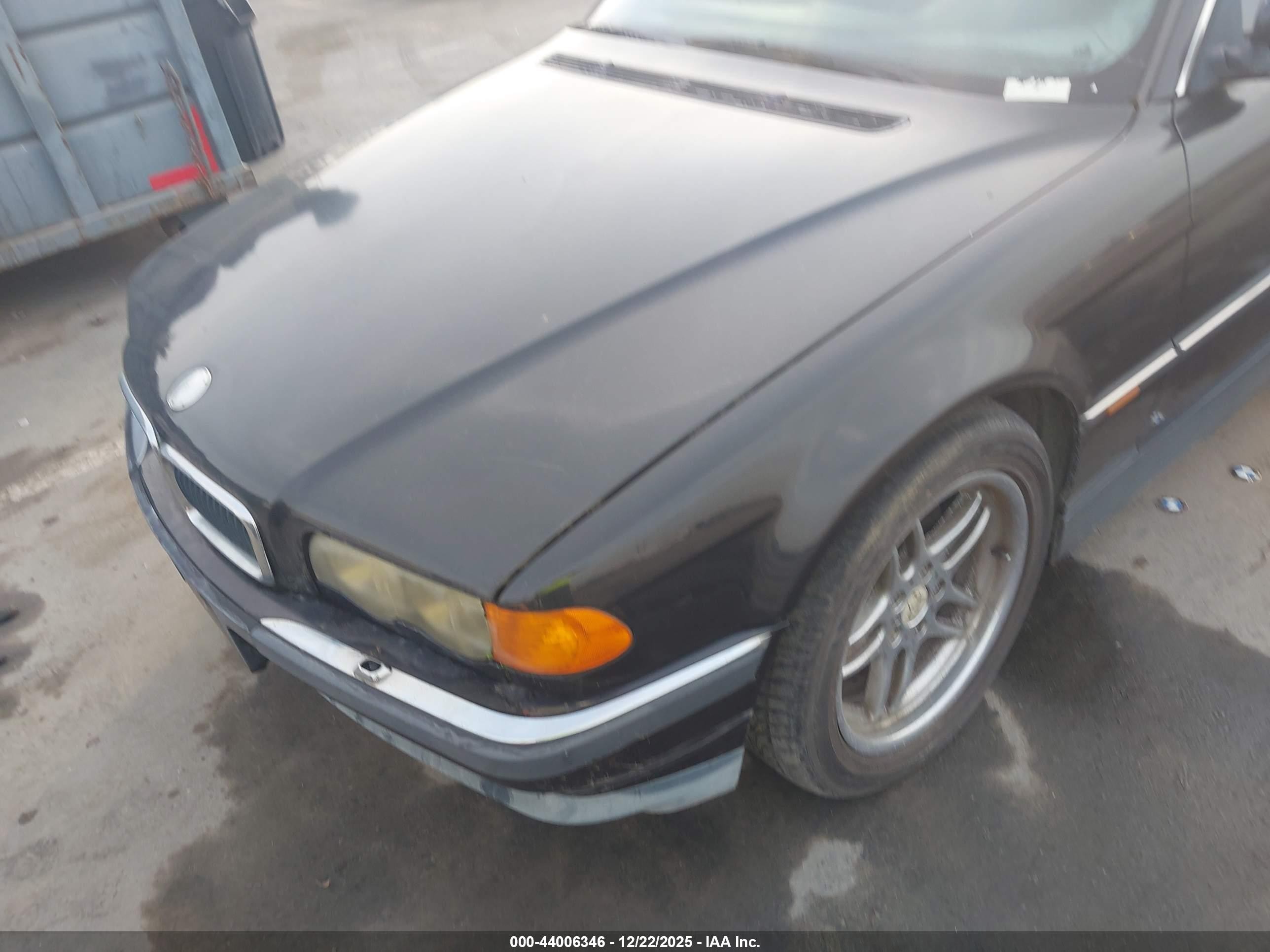 2000 Bmw 740il   Black vin: WBAGH8348YDP06655