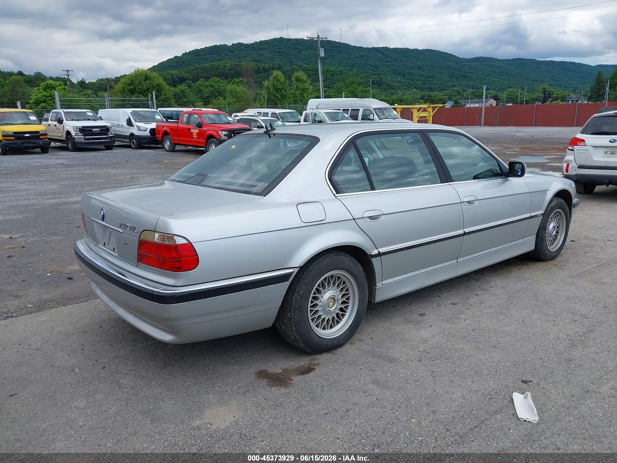 2001 Bmw 740il   Silver vin: WBAGH834X1DP24368