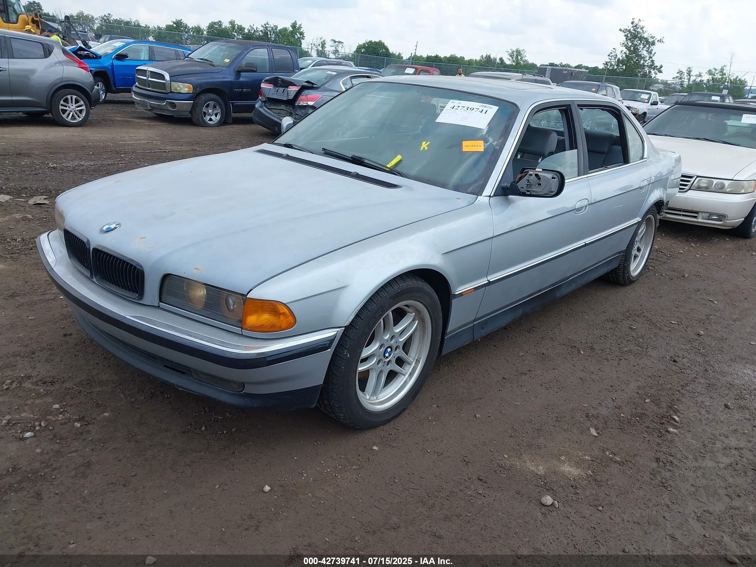 1998 Bmw 740il   Серебряный vin: WBAGJ8320WDM24428