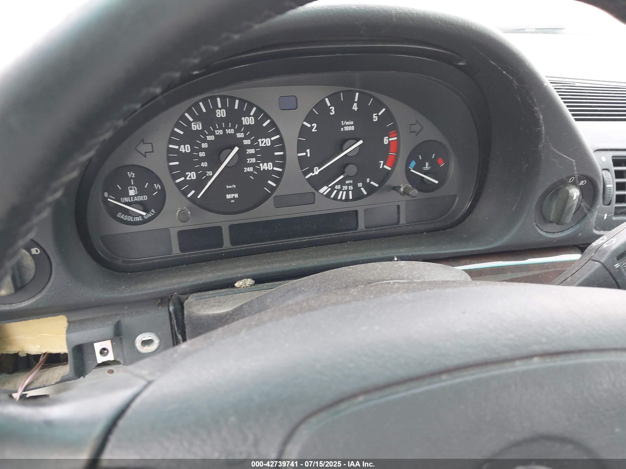 1998 Bmw 740il   Серебряный vin: WBAGJ8320WDM24428