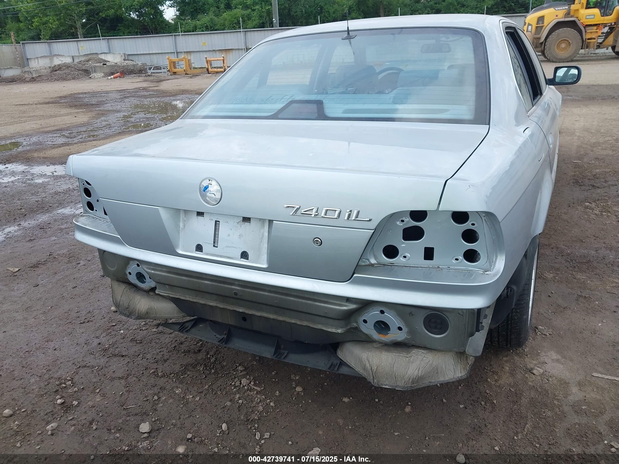 1998 Bmw 740il   Серебряный vin: WBAGJ8320WDM24428