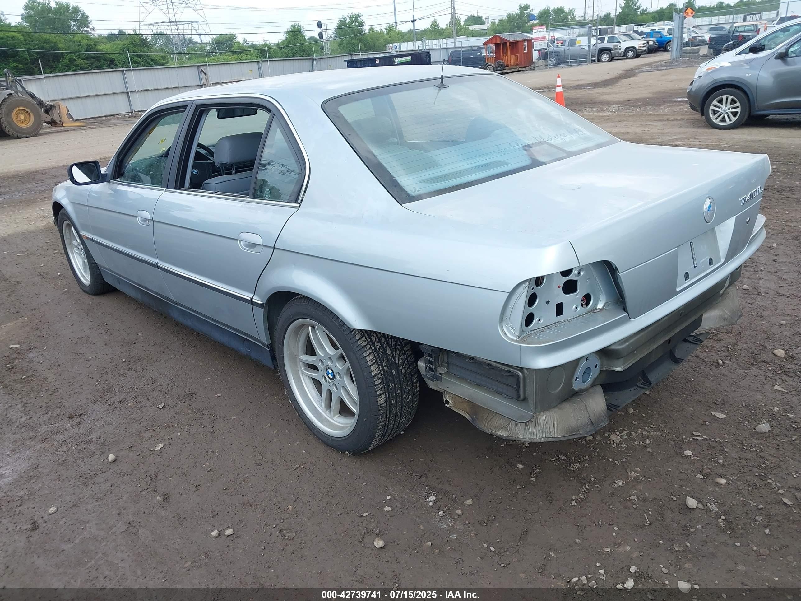 1998 Bmw 740il   Серебряный vin: WBAGJ8320WDM24428