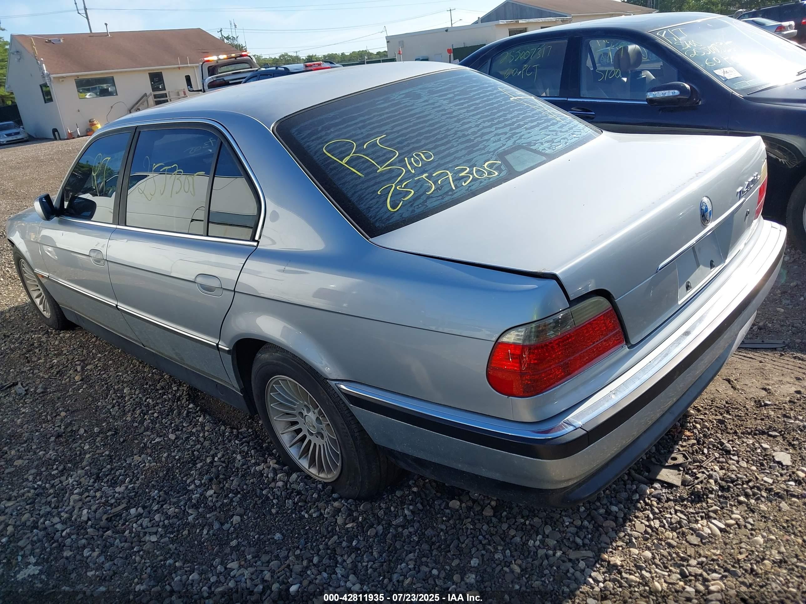 1998 Bmw 740il   Gray vin: WBAGJ8328WDM21017