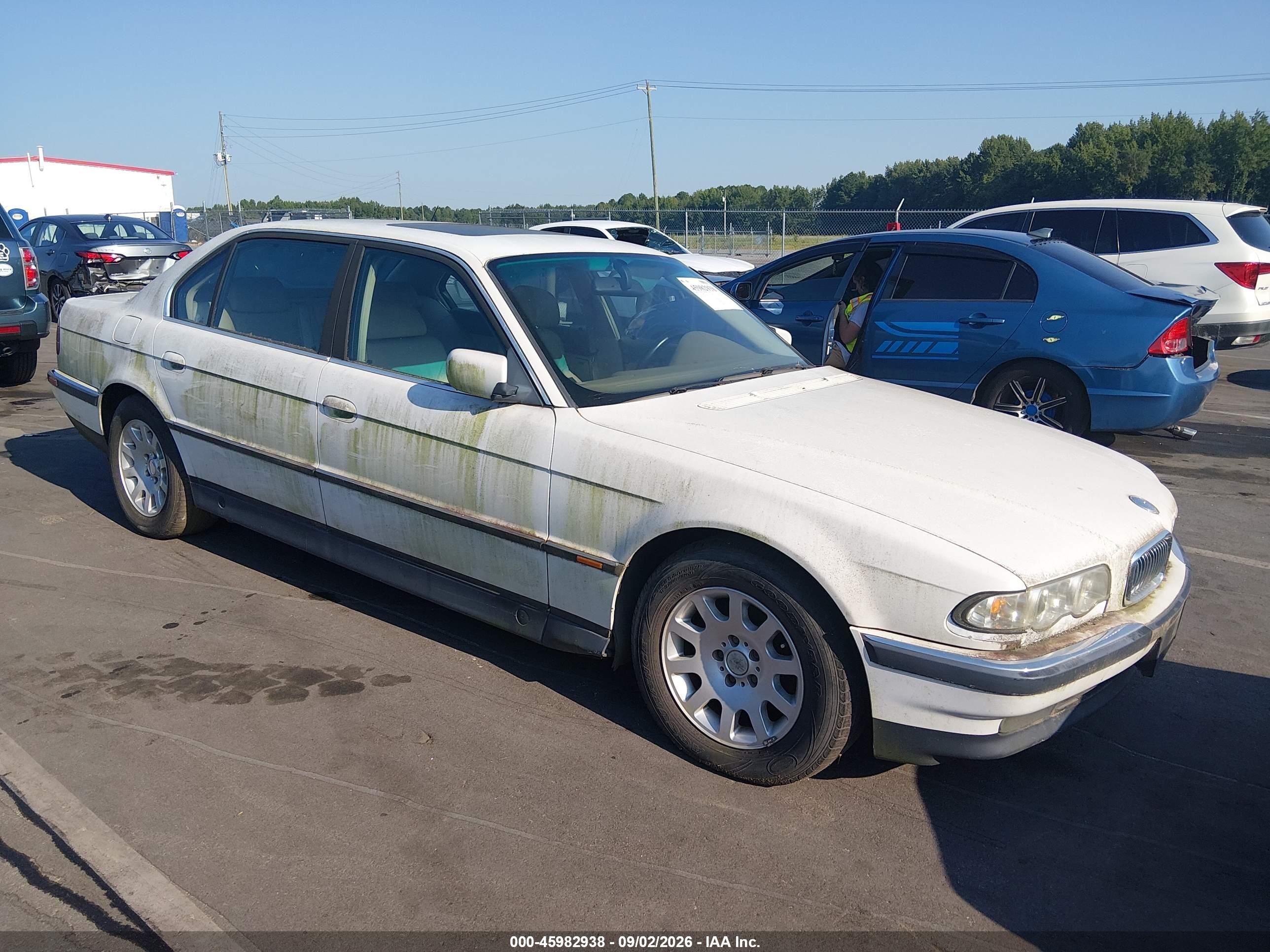1998 Bmw 740il   White vin: WBAGJ832XWDM22542