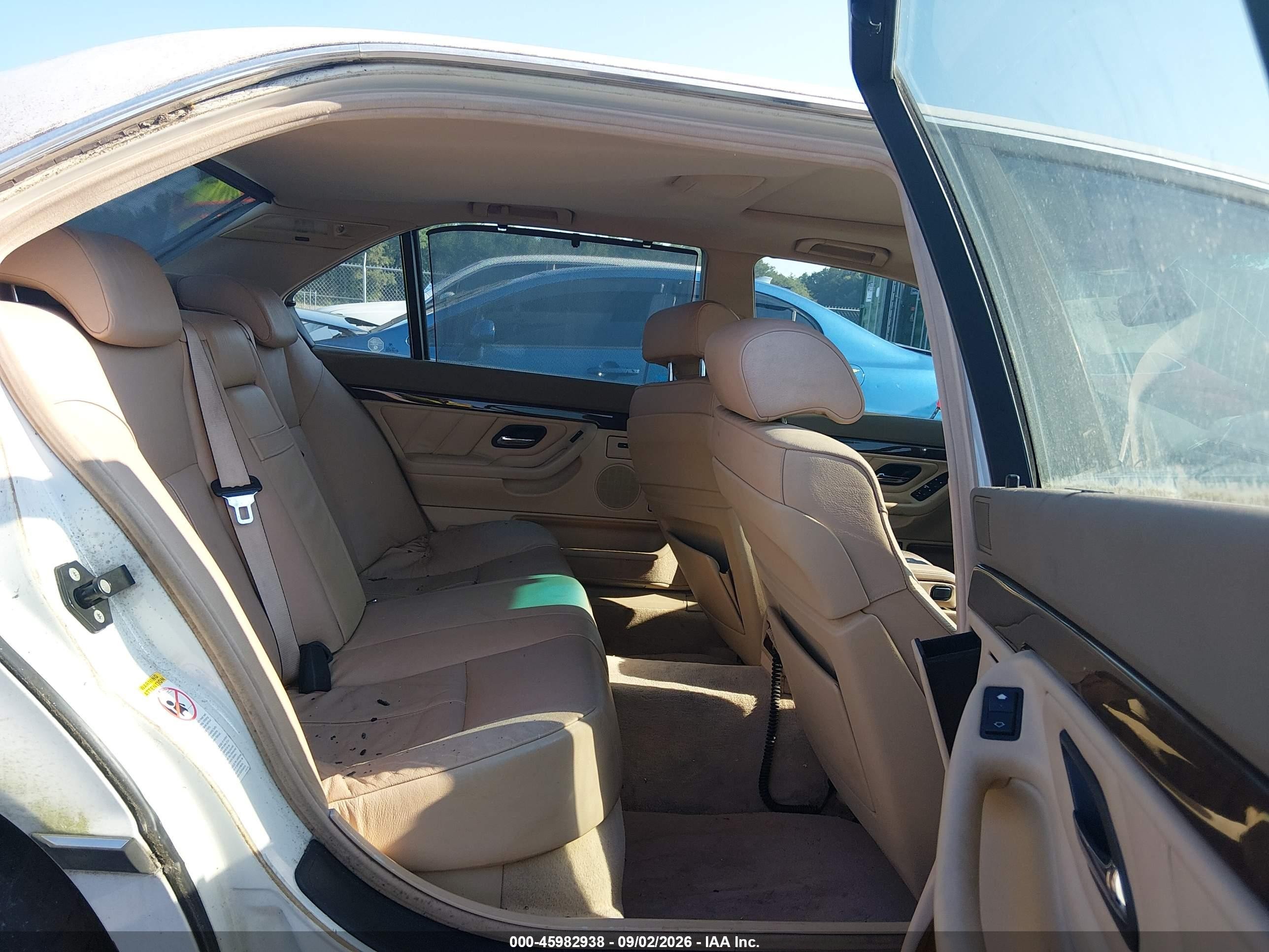 1998 Bmw 740il   White vin: WBAGJ832XWDM22542