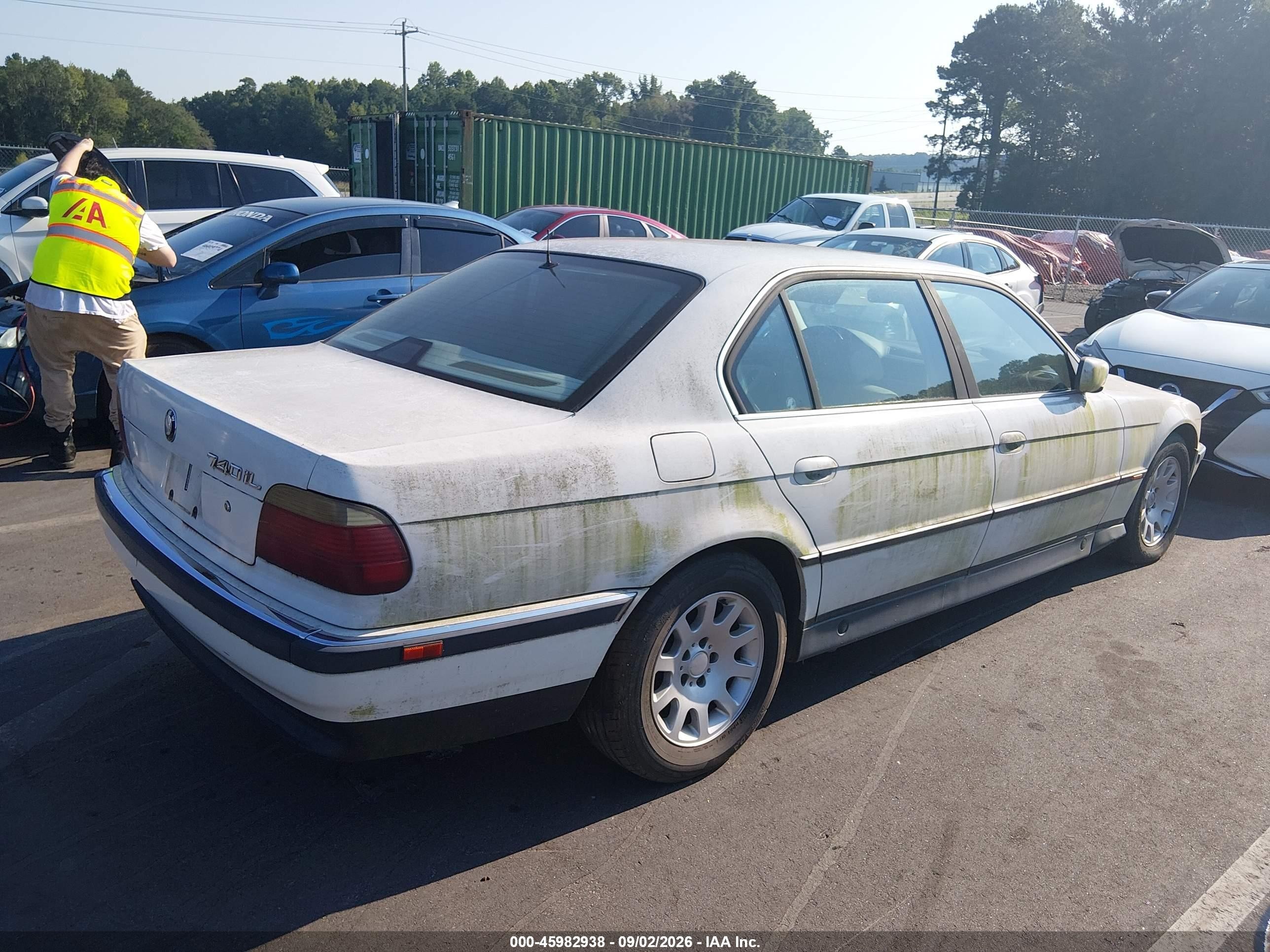 1998 Bmw 740il   White vin: WBAGJ832XWDM22542