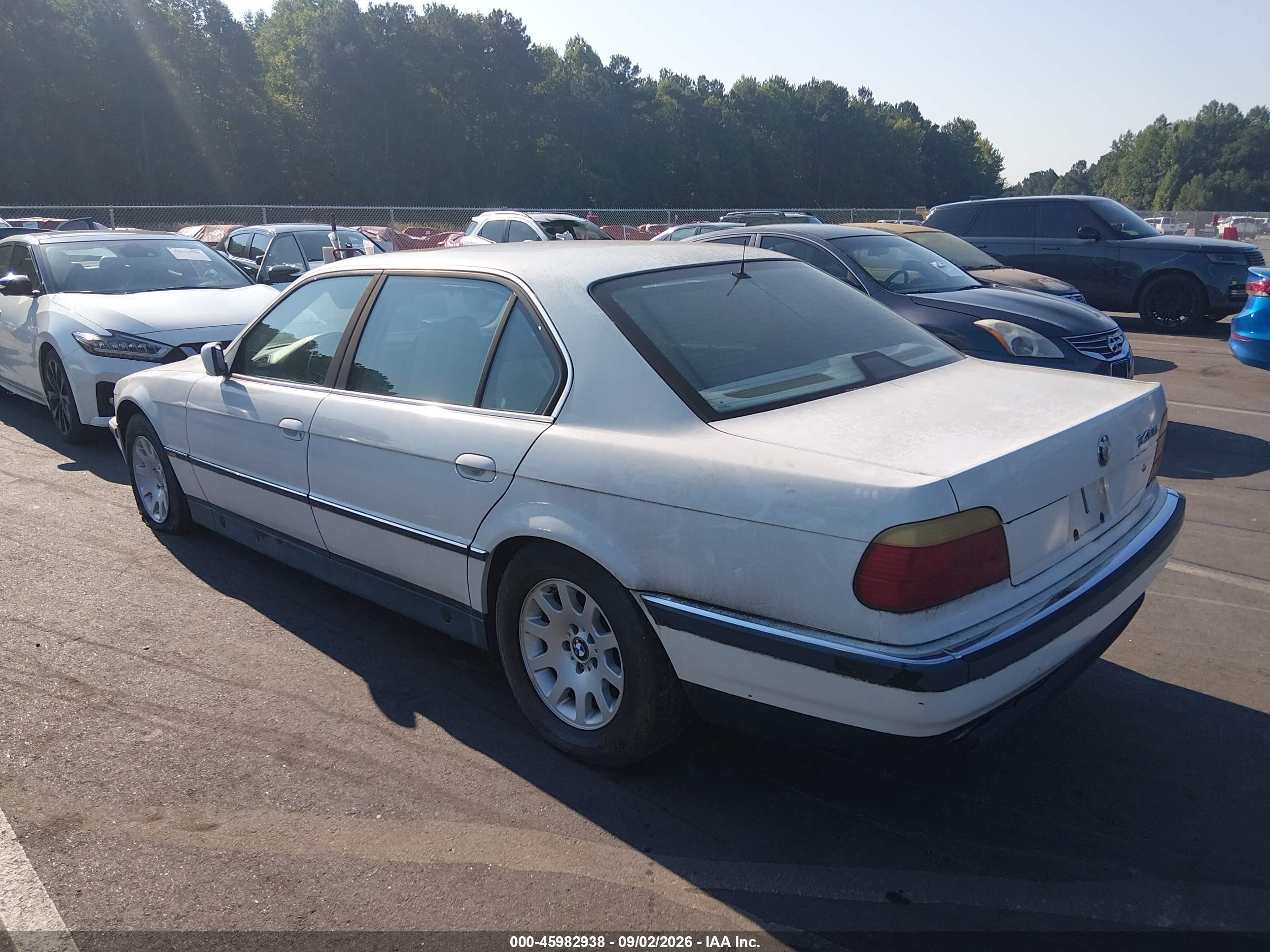 1998 Bmw 740il   White vin: WBAGJ832XWDM22542