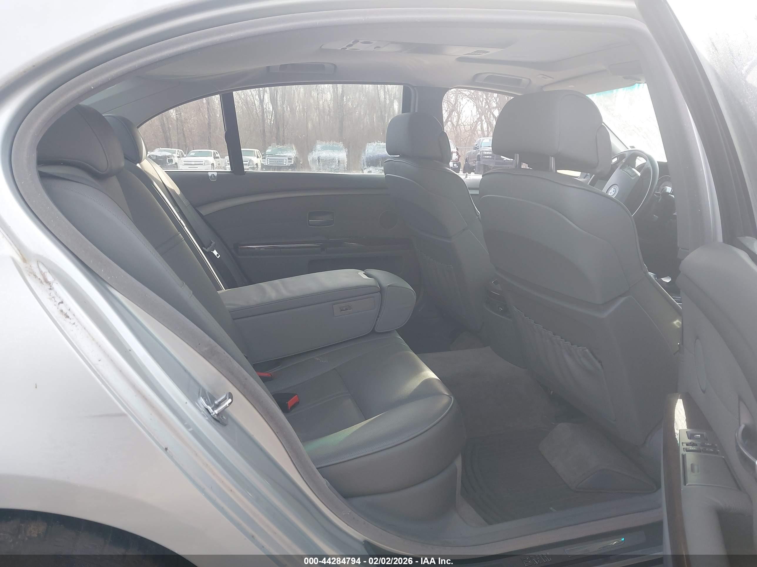 2002 Bmw 745li   Silver vin: WBAGN63452DR05568