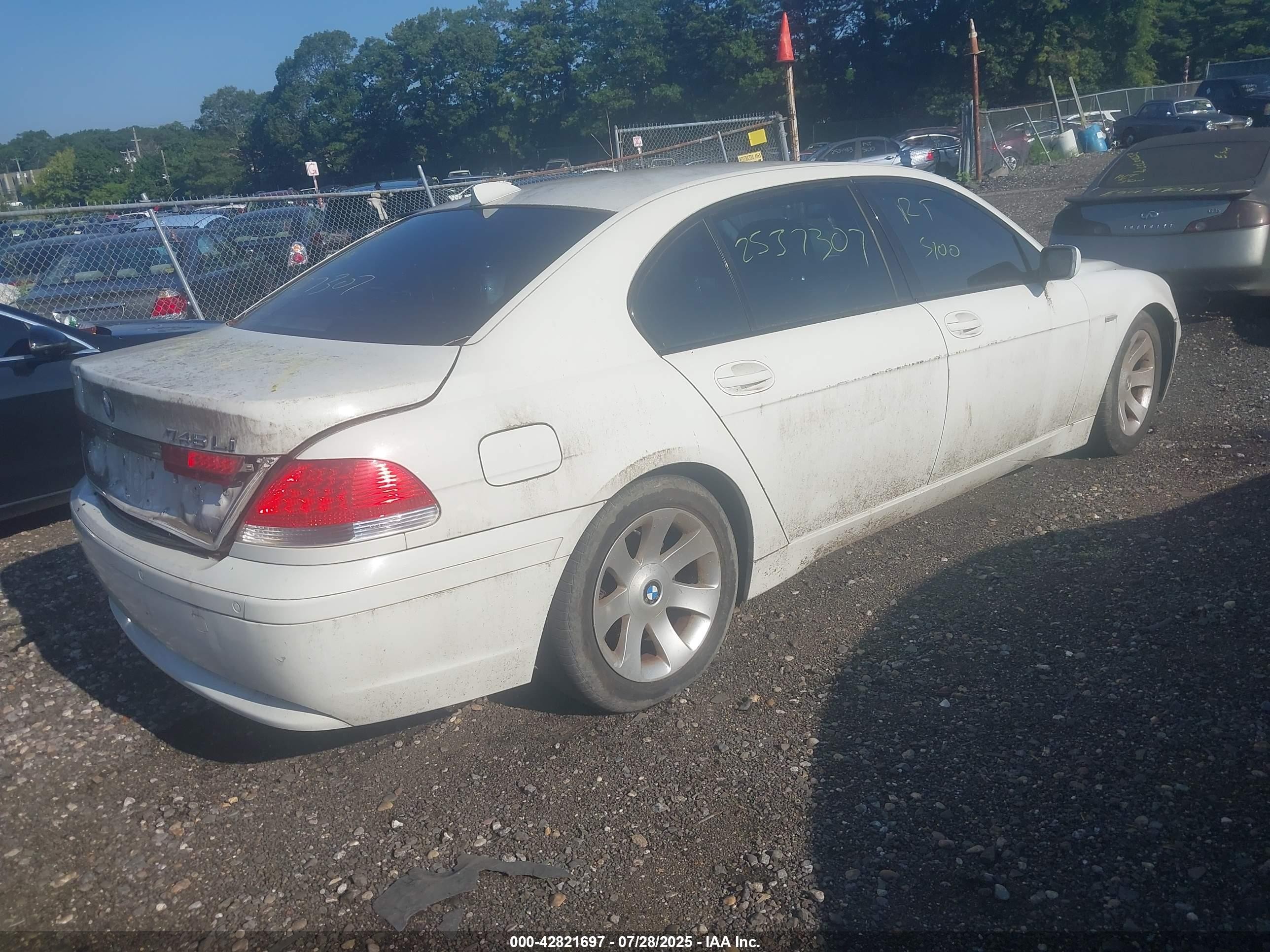 2004 Bmw 745li   White vin: WBAGN63484DS47196