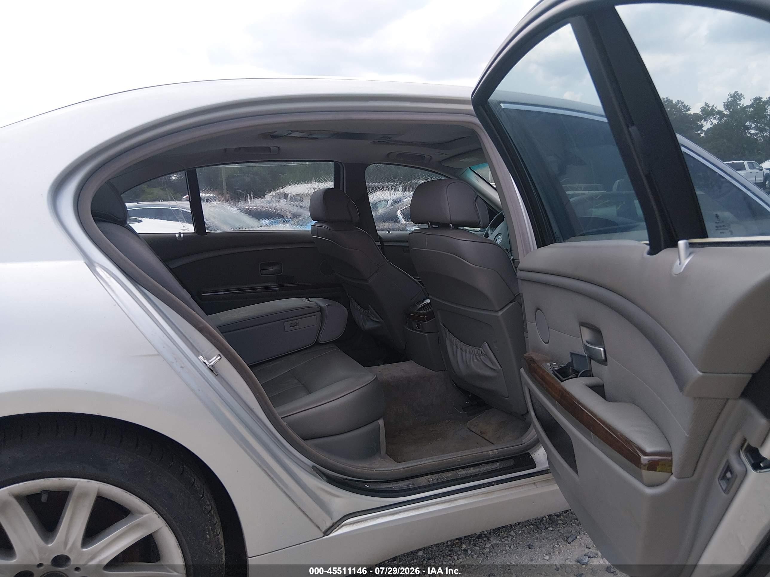 2005 Bmw 745li   Silver vin: WBAGN63555DS57436