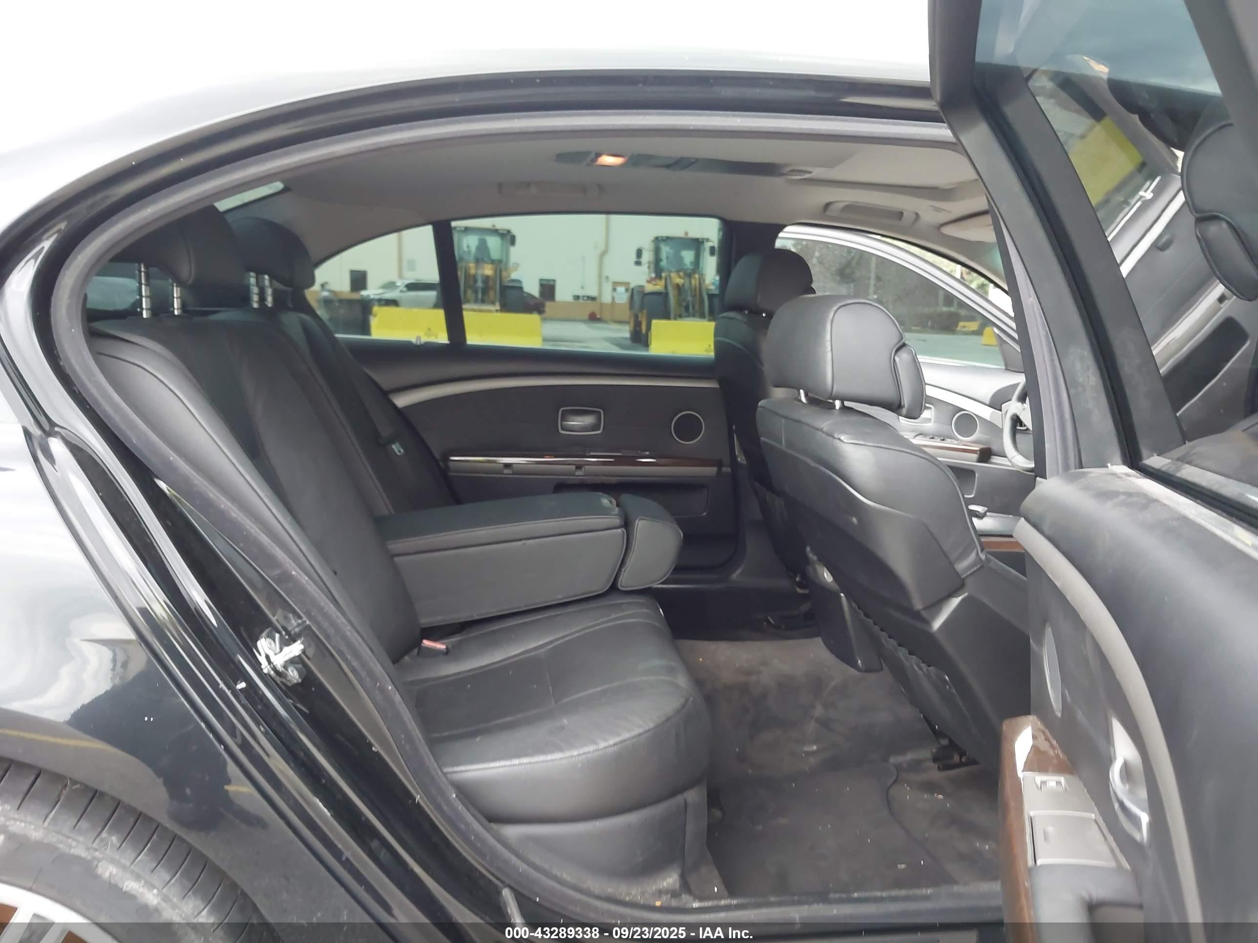 2005 Bmw 745li   Black vin: WBAGN63585DS60511