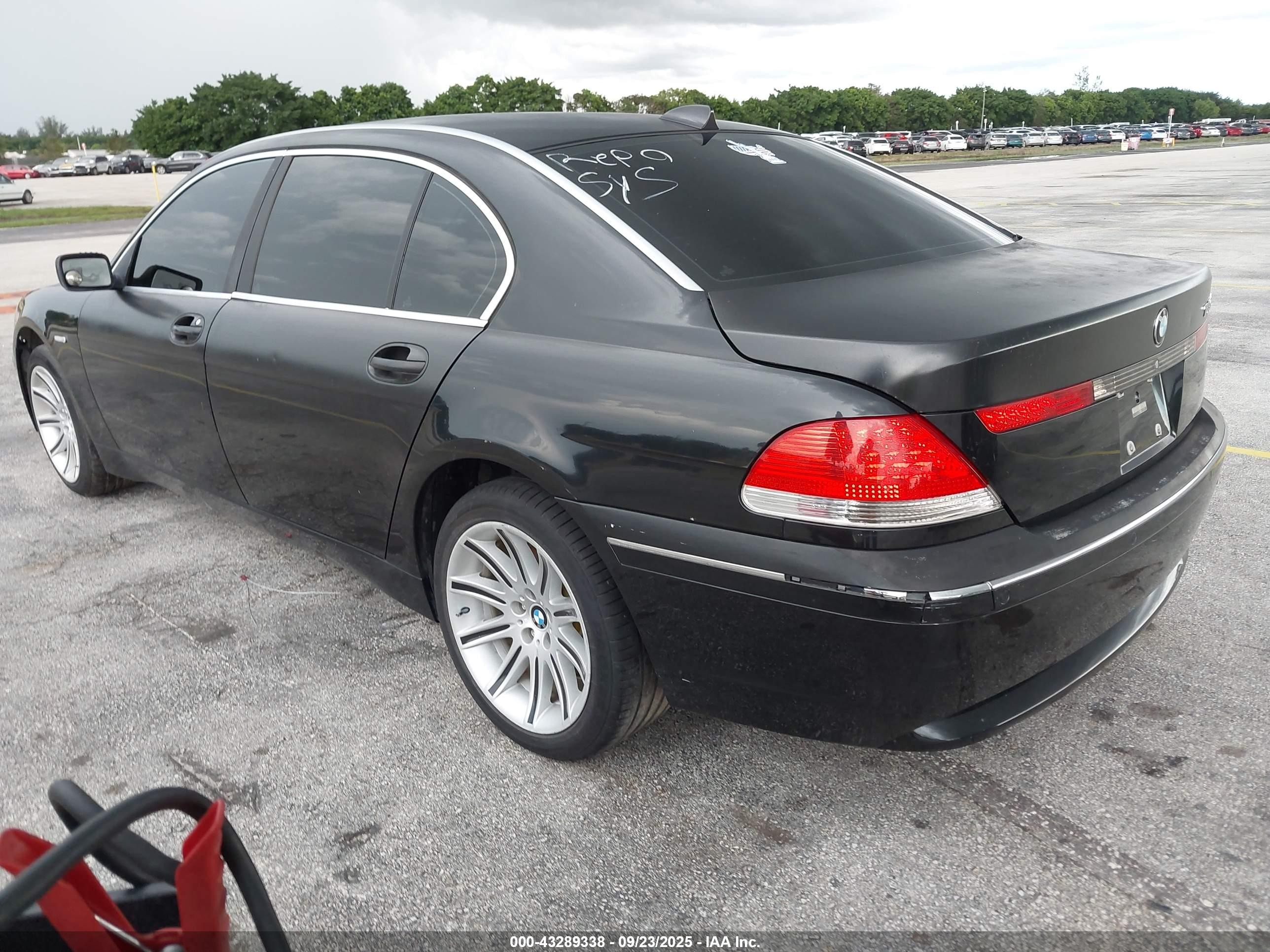 2005 Bmw 745li   Black vin: WBAGN63585DS60511