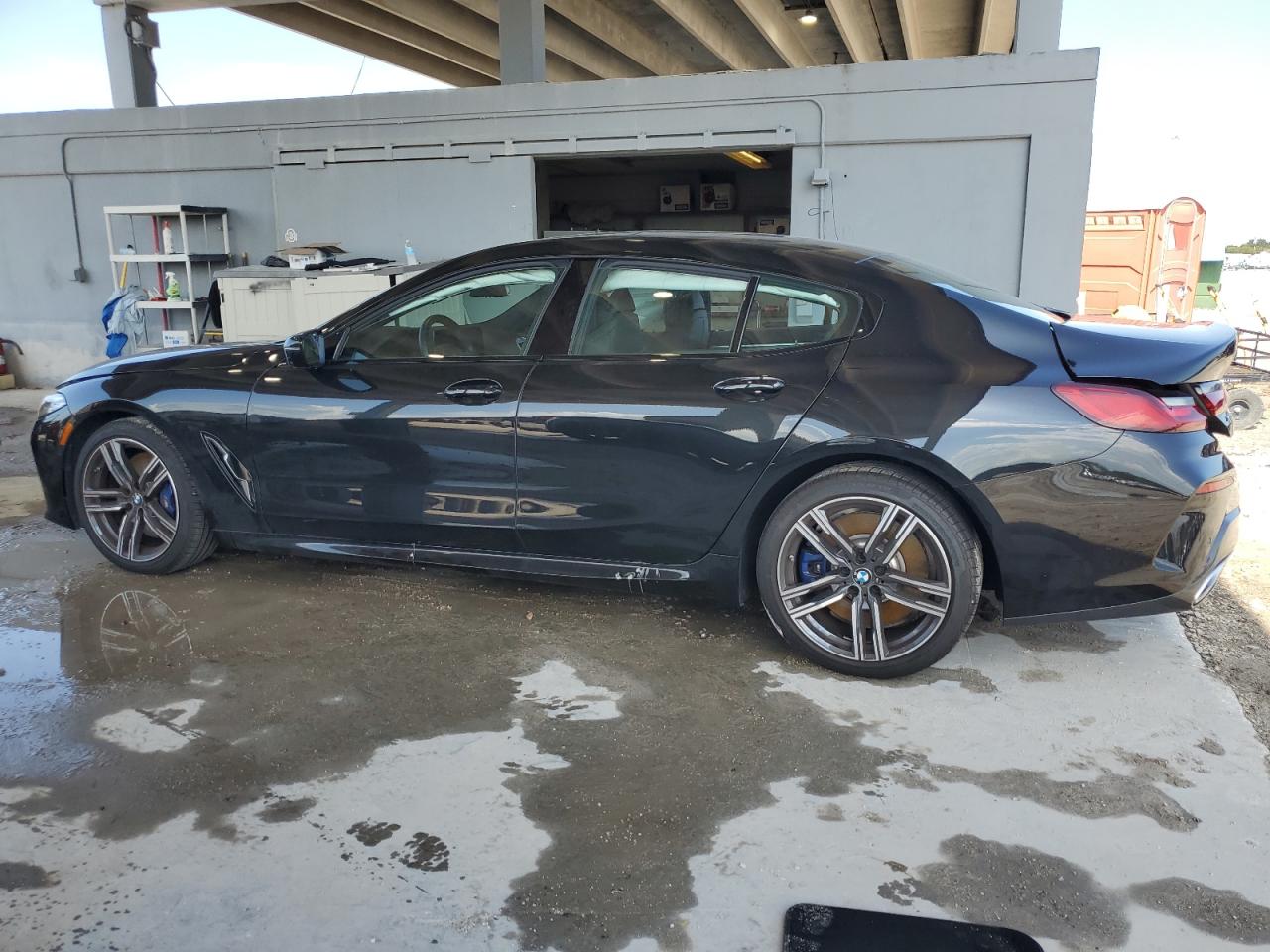 2023 Bmw 840xi    Черный vin: WBAGV4C05PCM99791