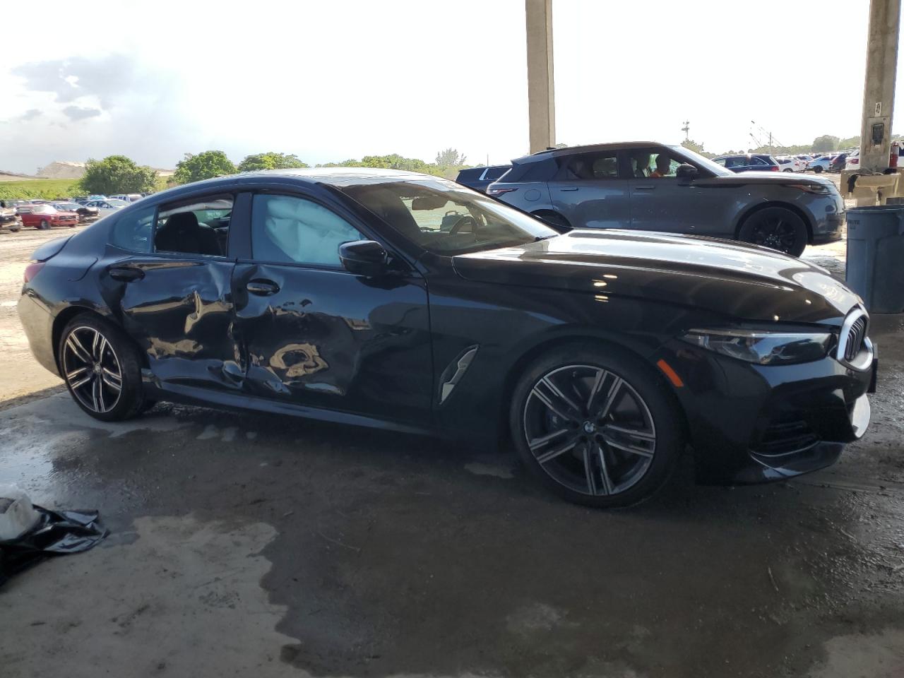 2023 Bmw 840xi    Черный vin: WBAGV4C05PCM99791