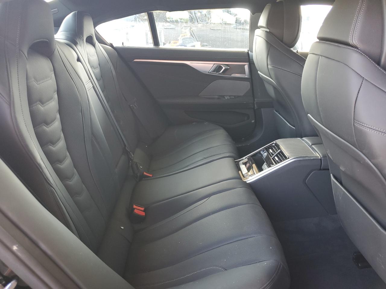 2023 Bmw 840xi    Черный vin: WBAGV4C05PCM99791