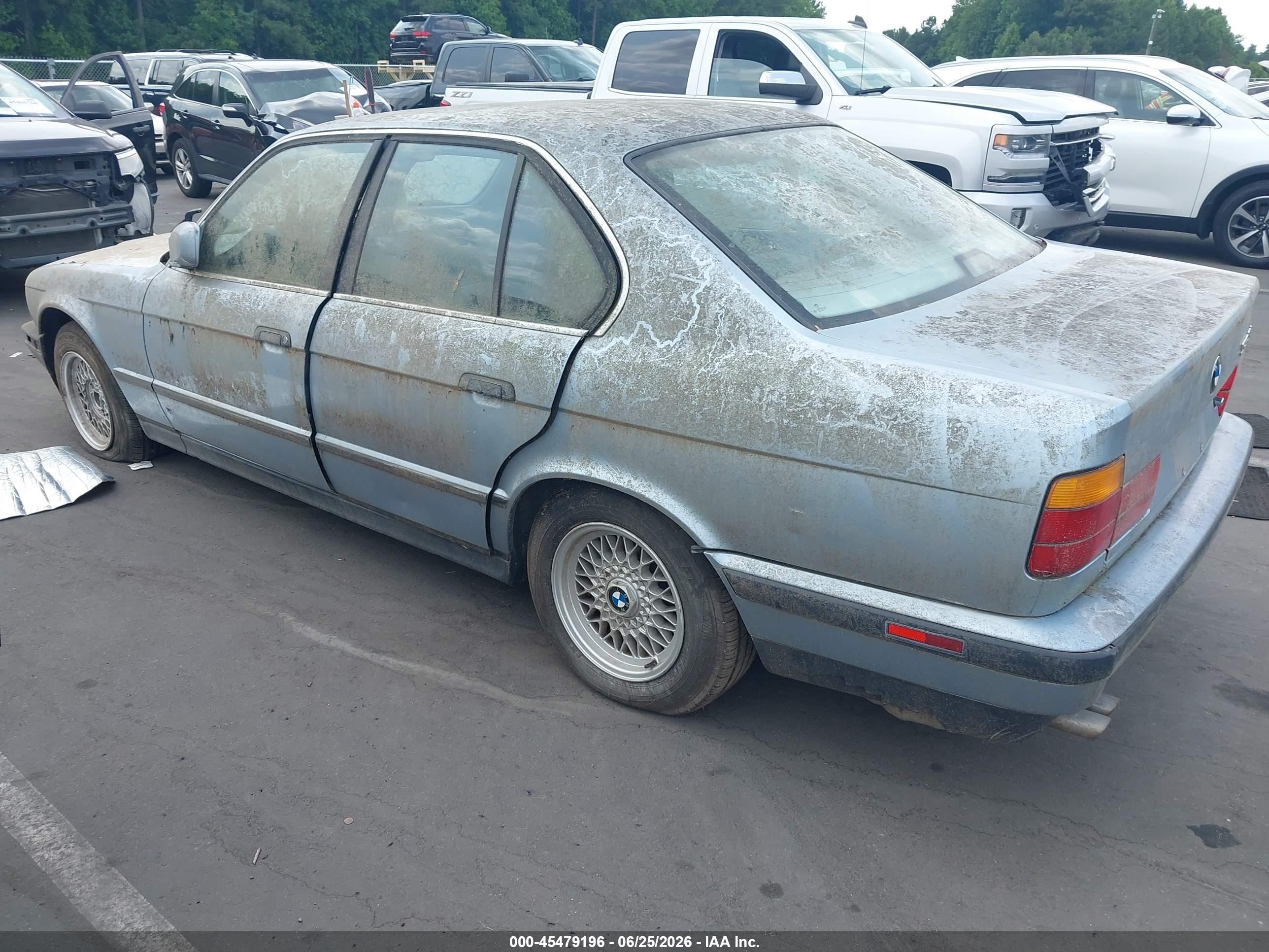 1990 Bmw 535 I Automatic Blue vin: WBAHD2317LBF67452