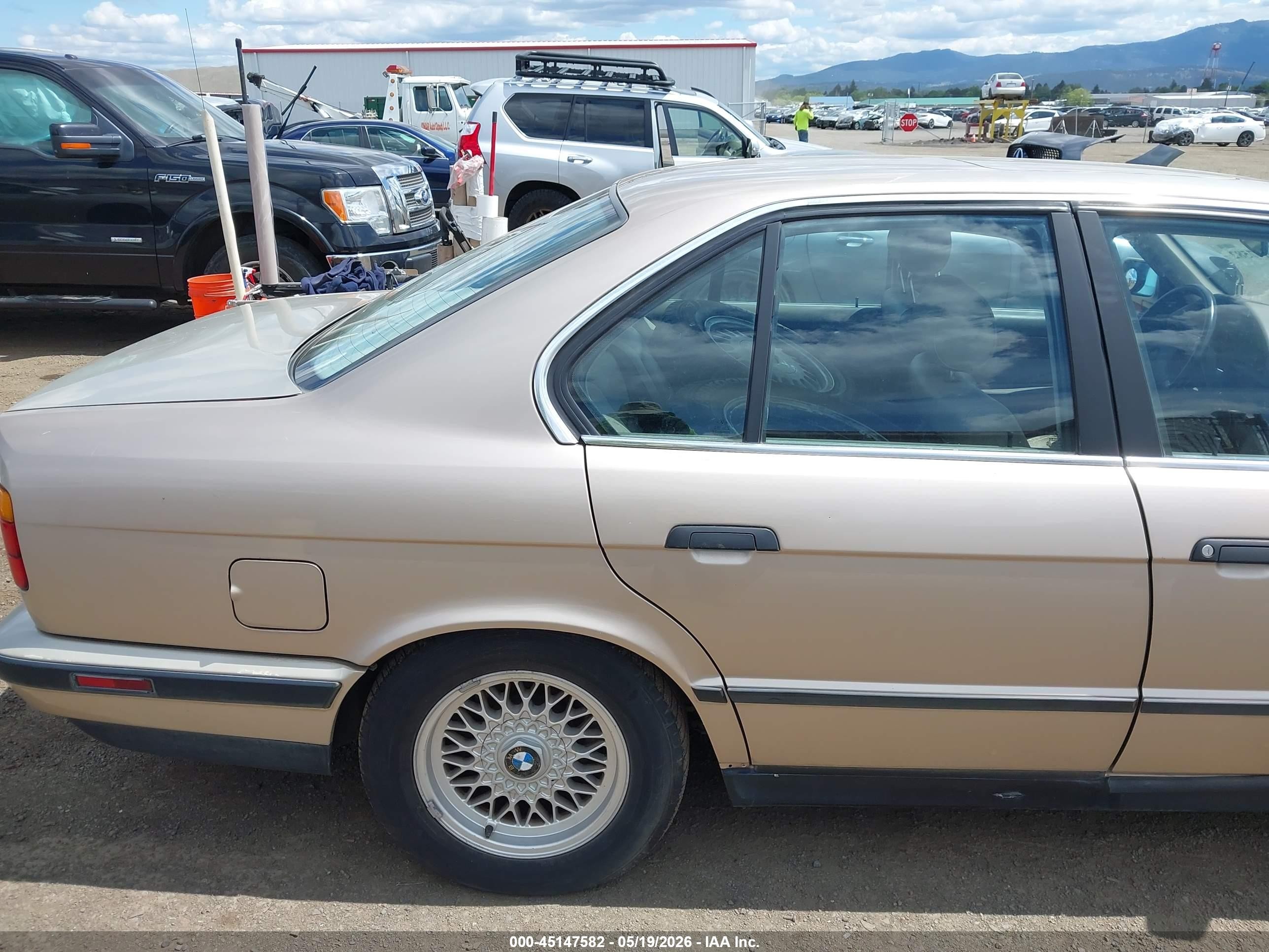 1991 Bmw 535 I Automatic Brown vin: WBAHD231XMBF70587
