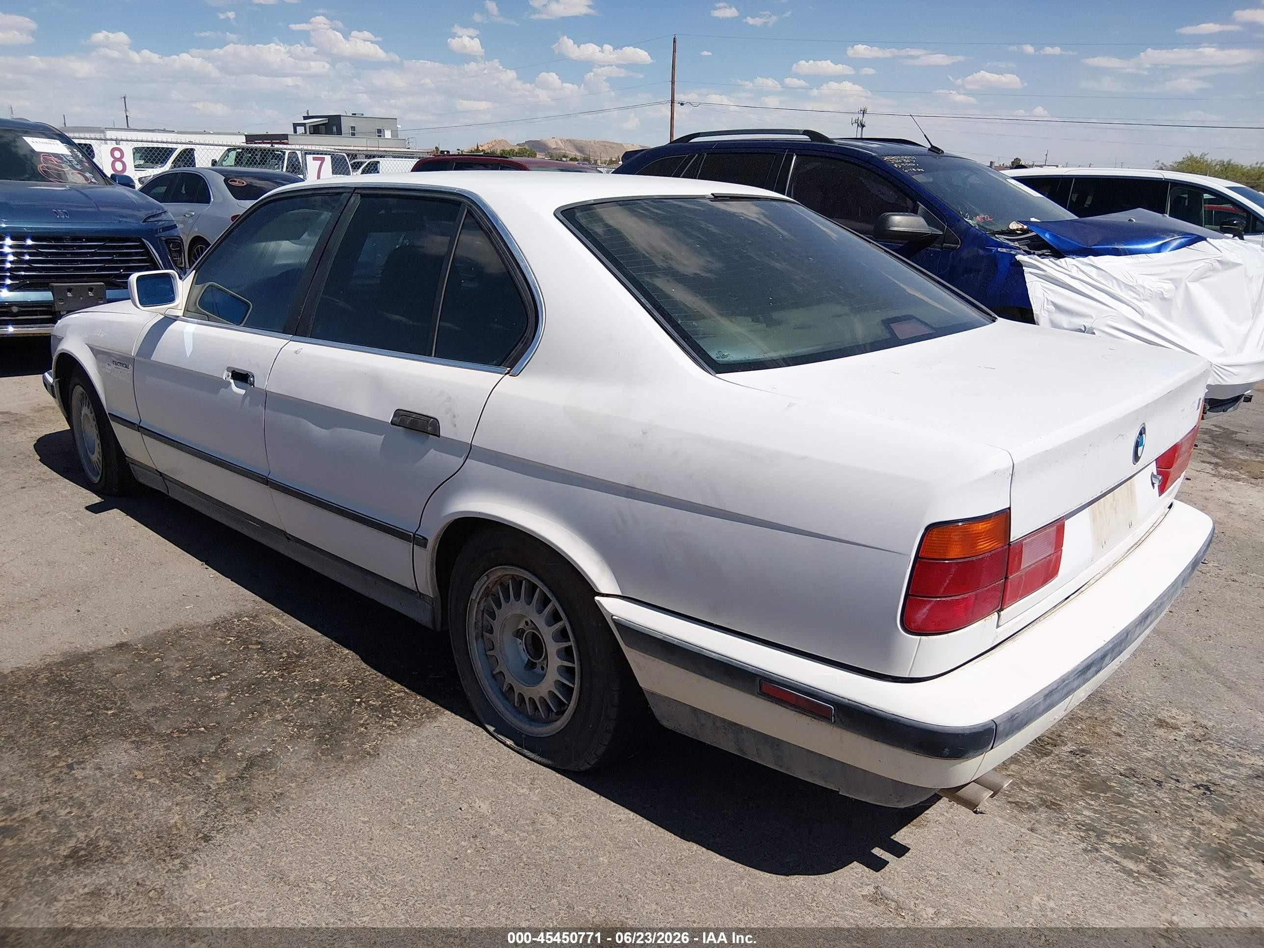 1992 Bmw 525 I Automatic Белый vin: WBAHD6311NBJ72190