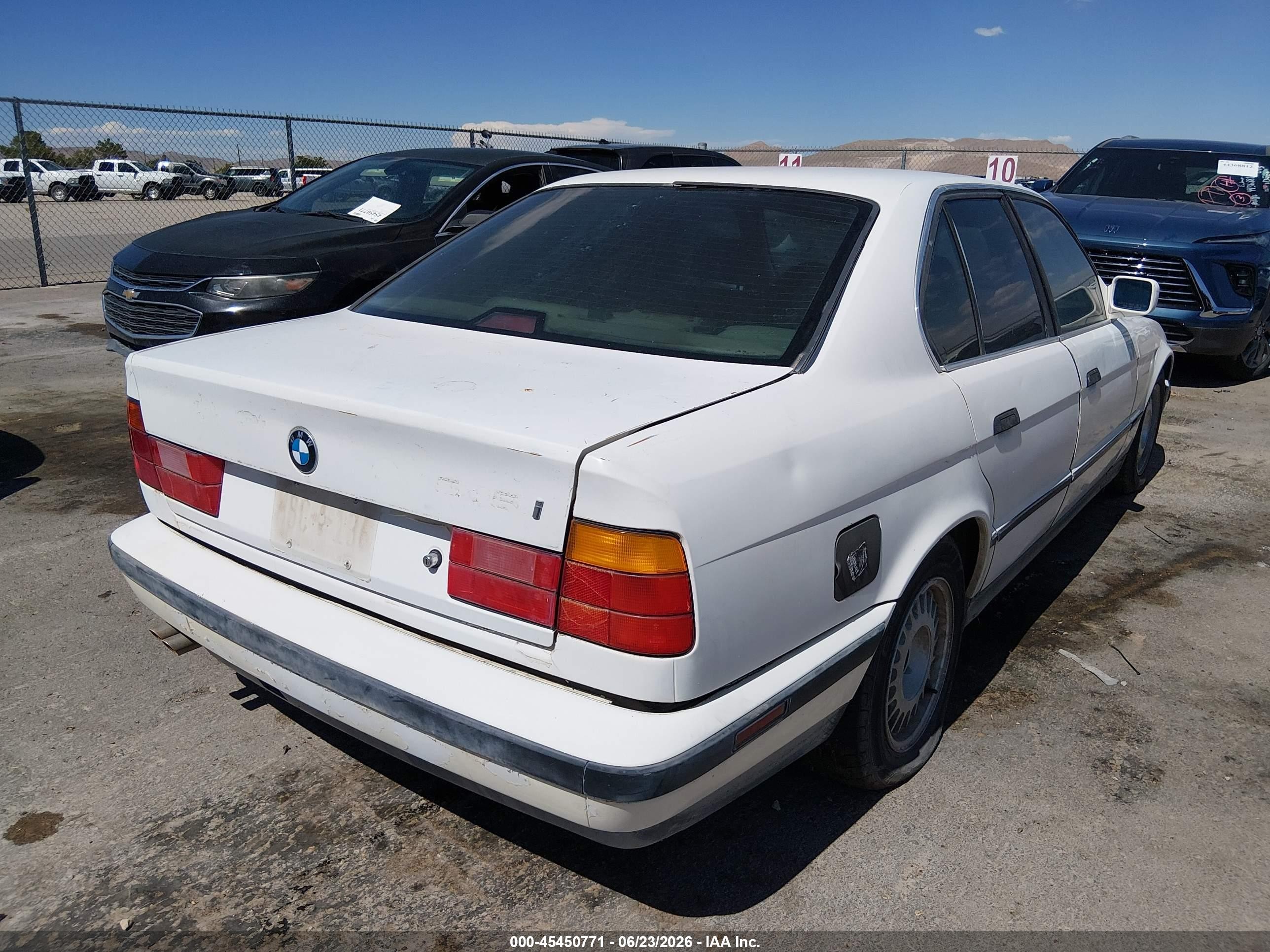 1992 Bmw 525 I Automatic Белый vin: WBAHD6311NBJ72190