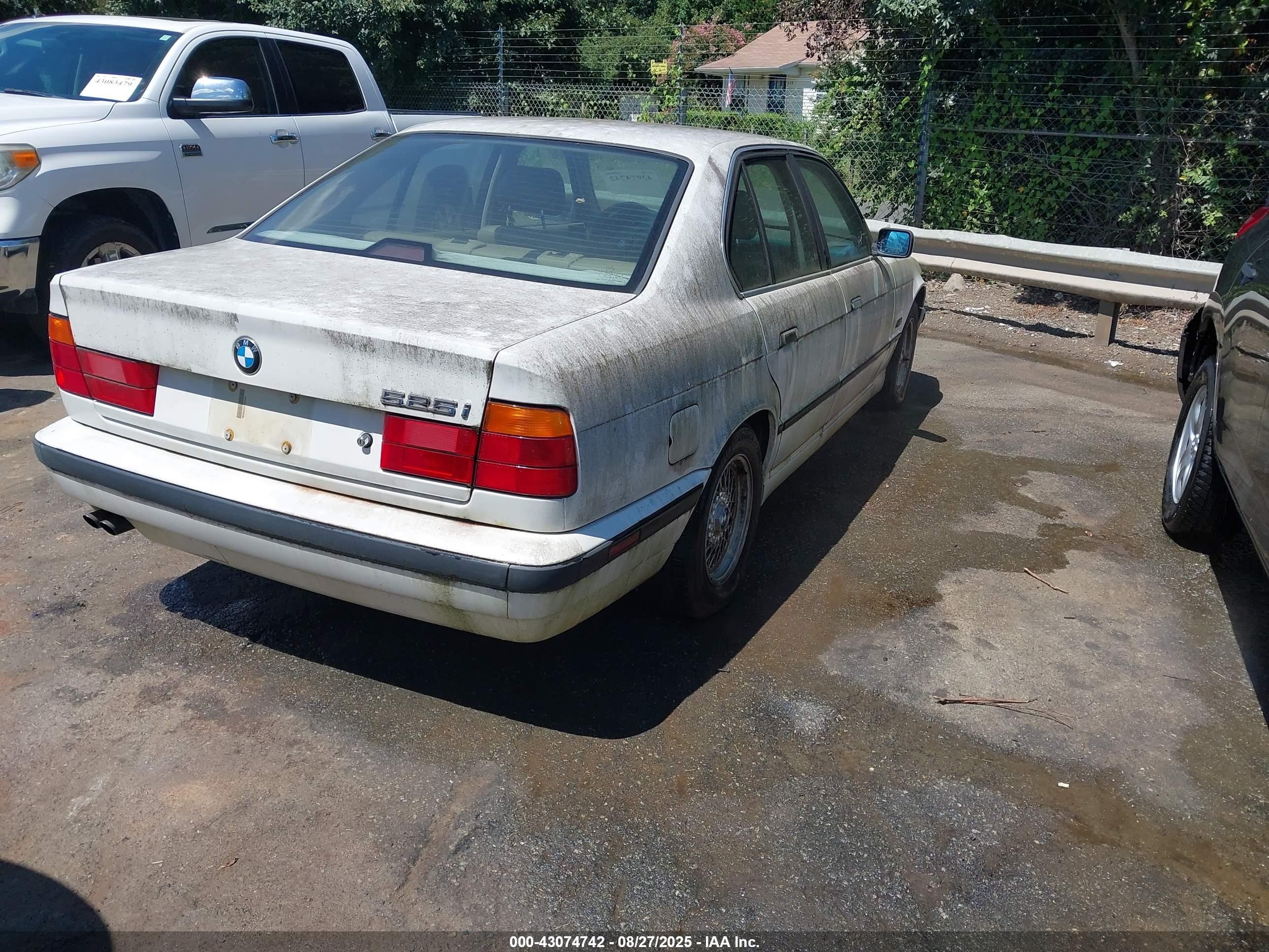 1995 Bmw 525 I Automatic White vin: WBAHD6322SGK52024