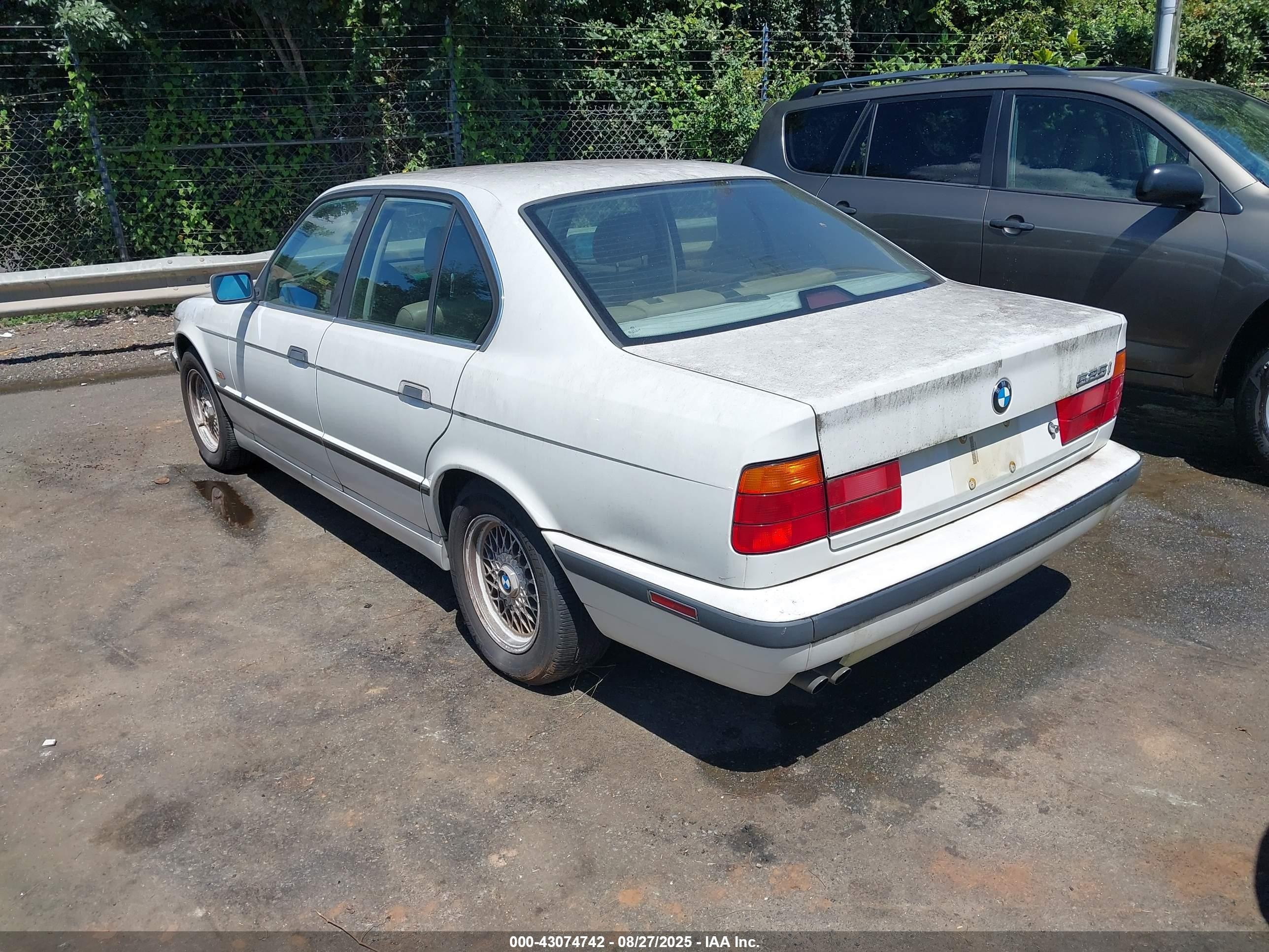 1995 Bmw 525 I Automatic White vin: WBAHD6322SGK52024