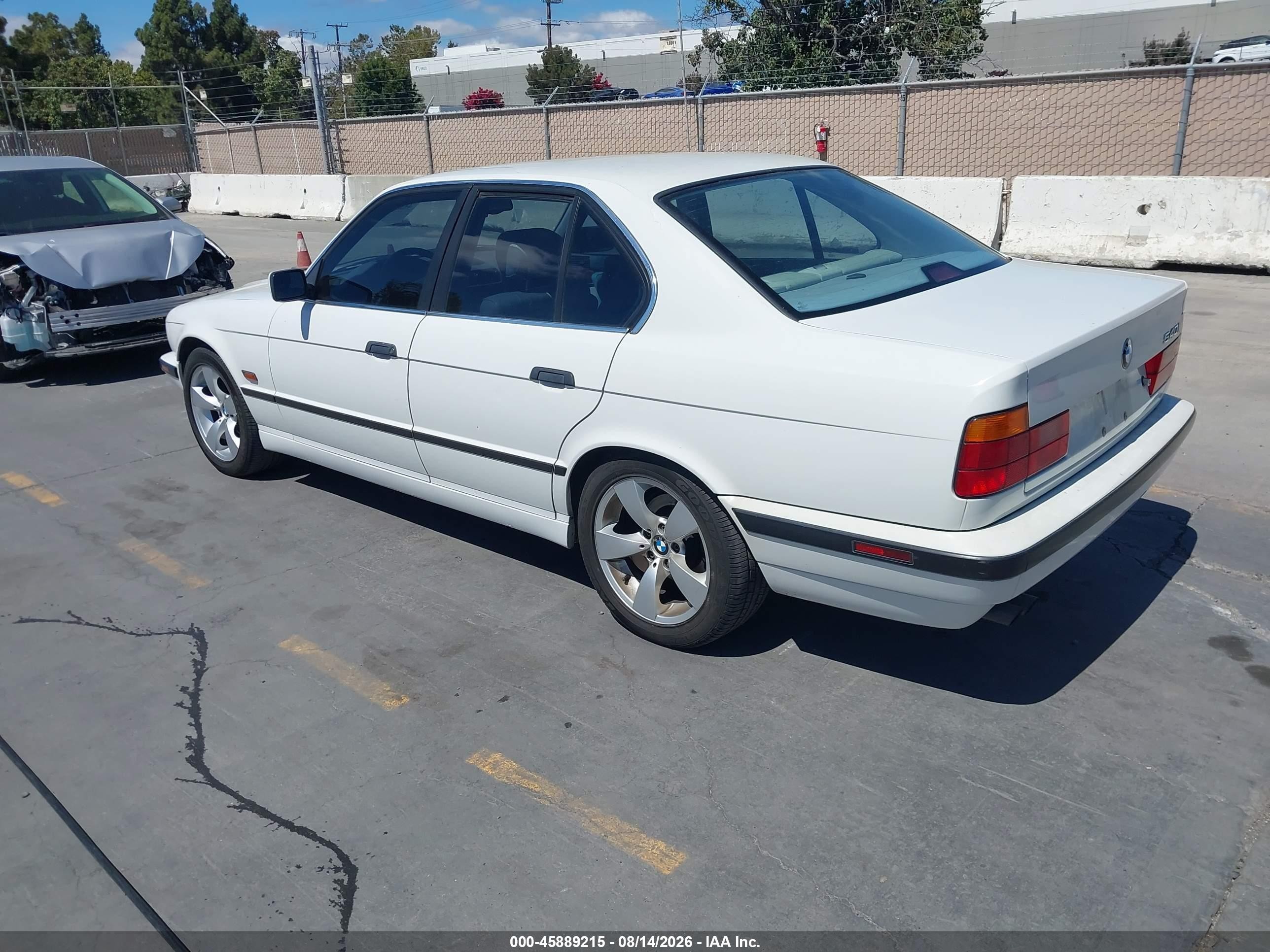 1995 Bmw 540 I Automatic Белый vin: WBAHE6328SGF30764